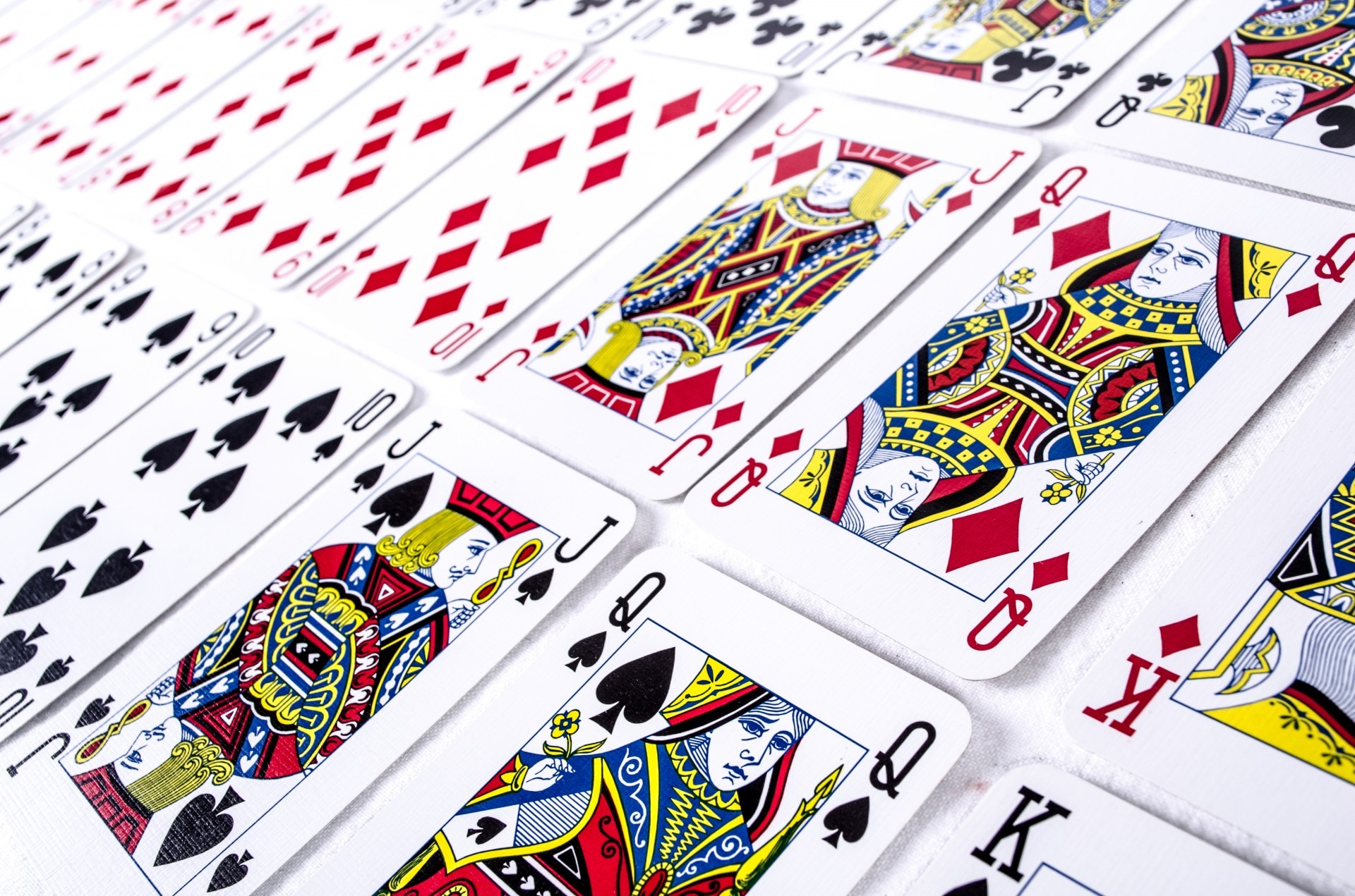 addiction, hearts, cards, currency, communication, gambling, success, leisure, multi colored, risk, full frame, no people, creativity, variation, gamble, HD Wallpaper