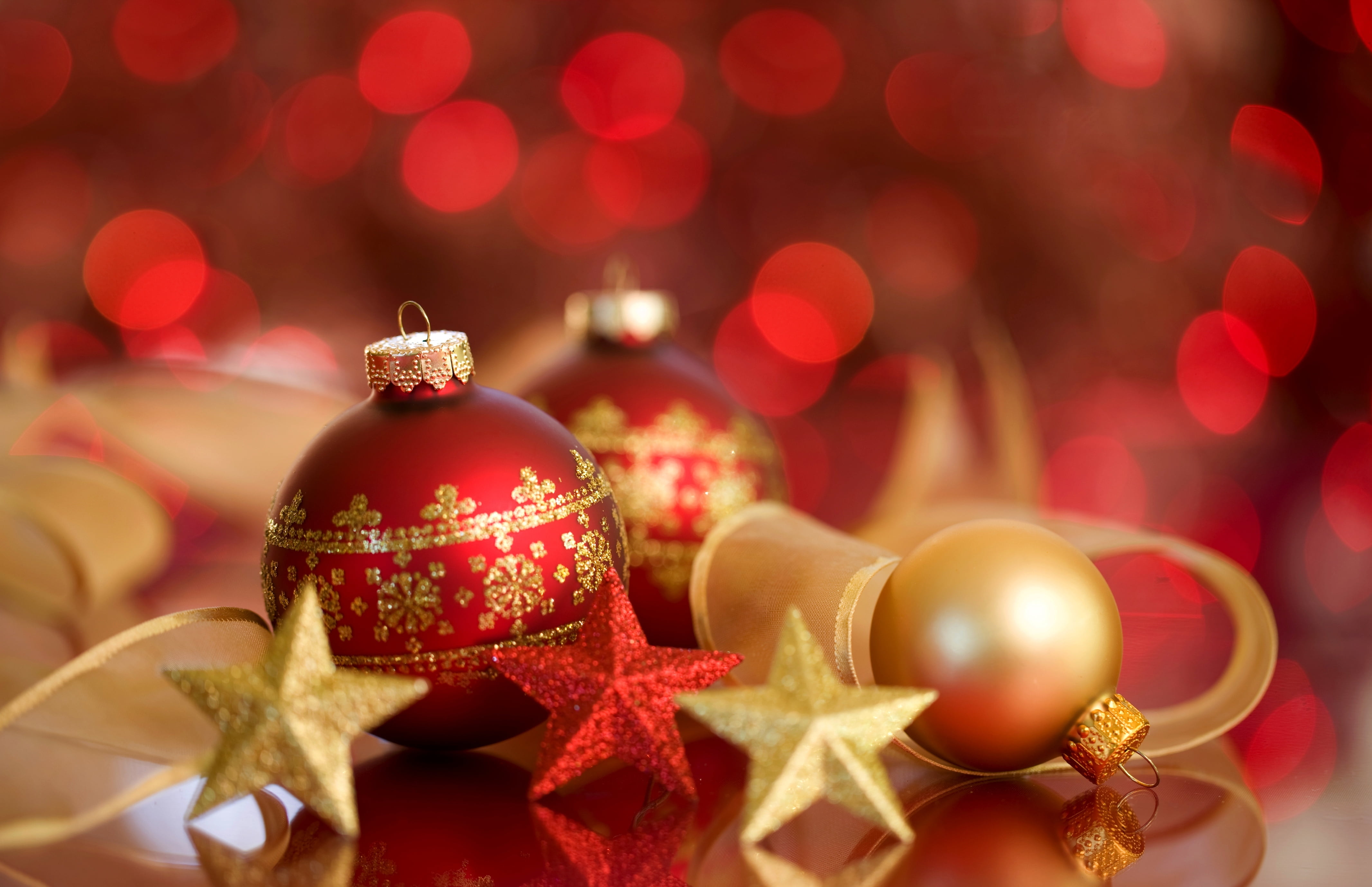 selective focus, shape, celebration event, christmas lights, Happy New Year, celebration, 4K, holiday - event, star, holiday, close-up, red, elegantly, HD Wallpaper