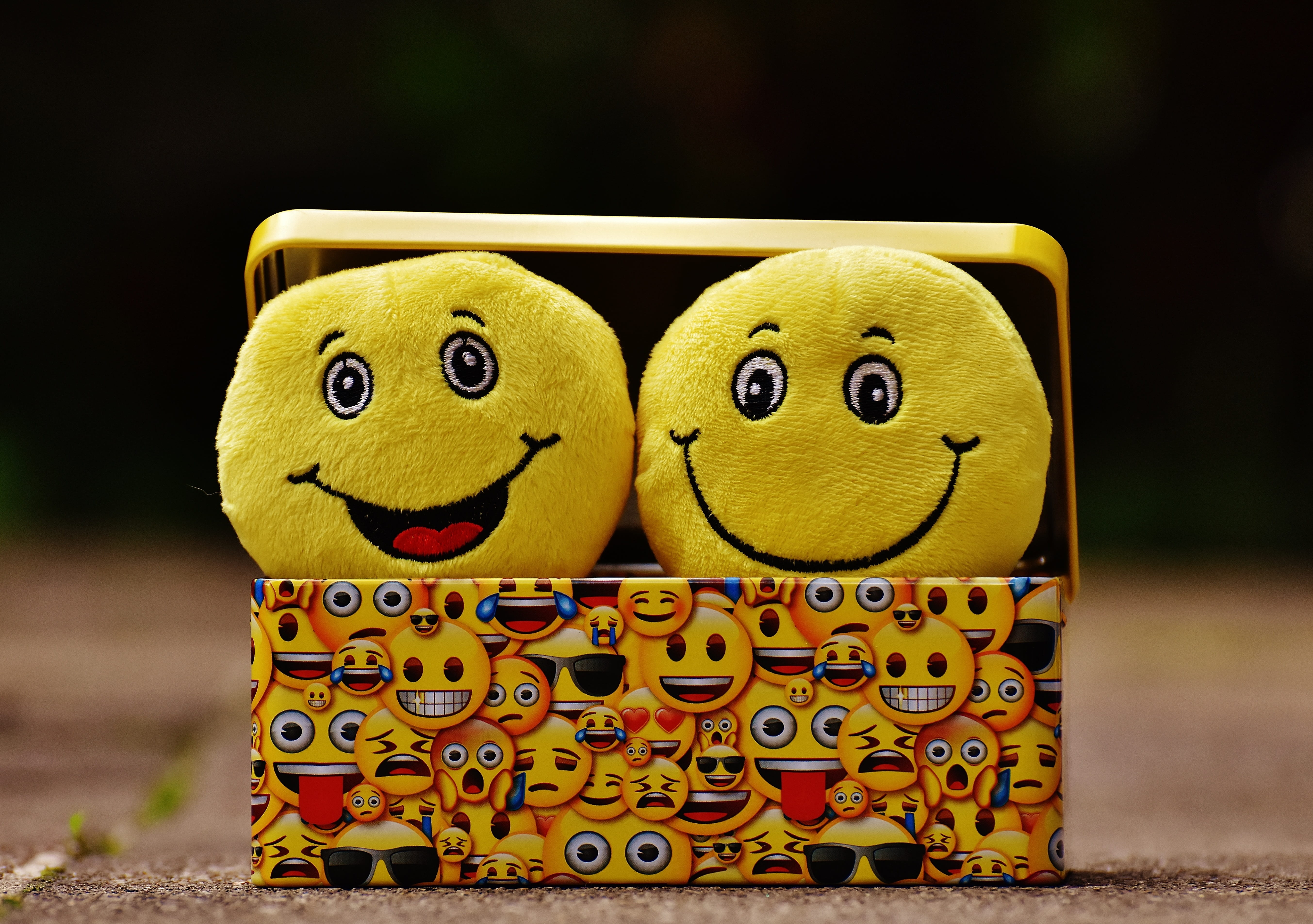 case, fun, print, toys, emoji, feeling, anthropomorphic face, cheeky, art and craft, anthropomorphic smiley face, funny, all, smile, emoticon, craft, two objects, HD Wallpaper