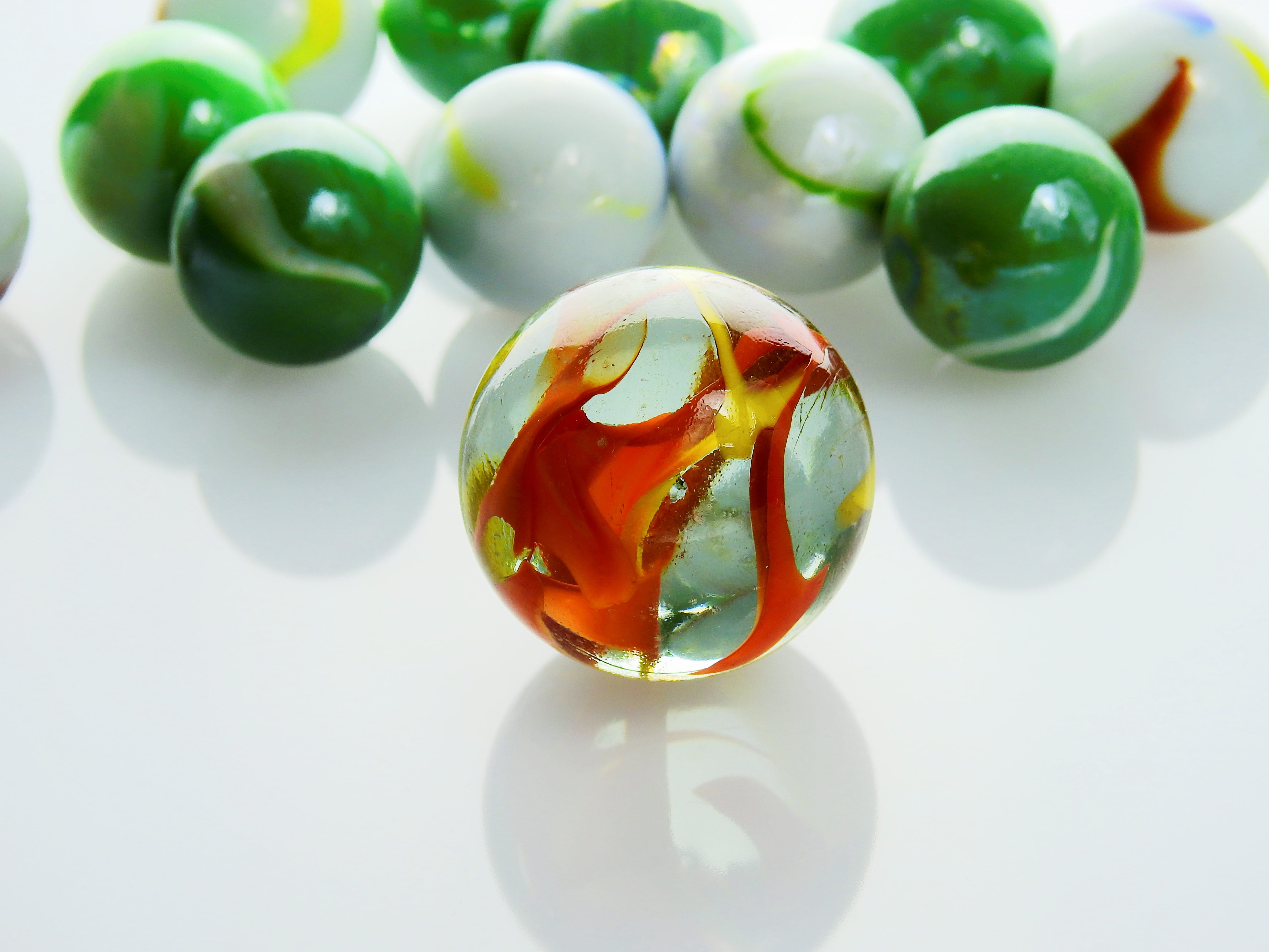 table, 4K, meeting, glass marbles, freshness, color, food and drink, still life, no people, organize, healthy eating, studio shot, white background, elements, HD Wallpaper