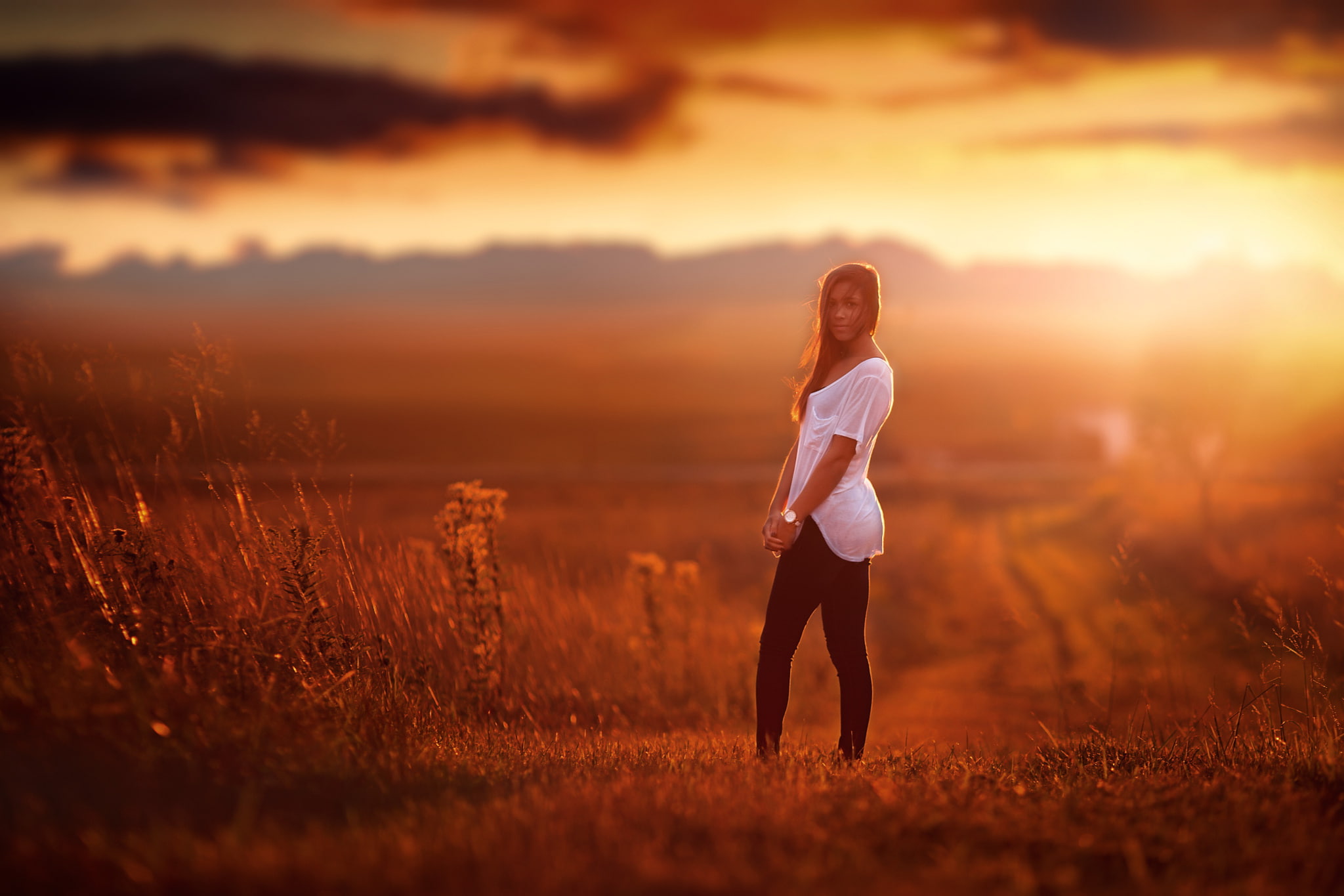 Pretty, Sky, Young, Sunset, Sun, Light, Model, Summer, Field, Girl, Goes, 1080P, Down, Hair, HD Wallpaper