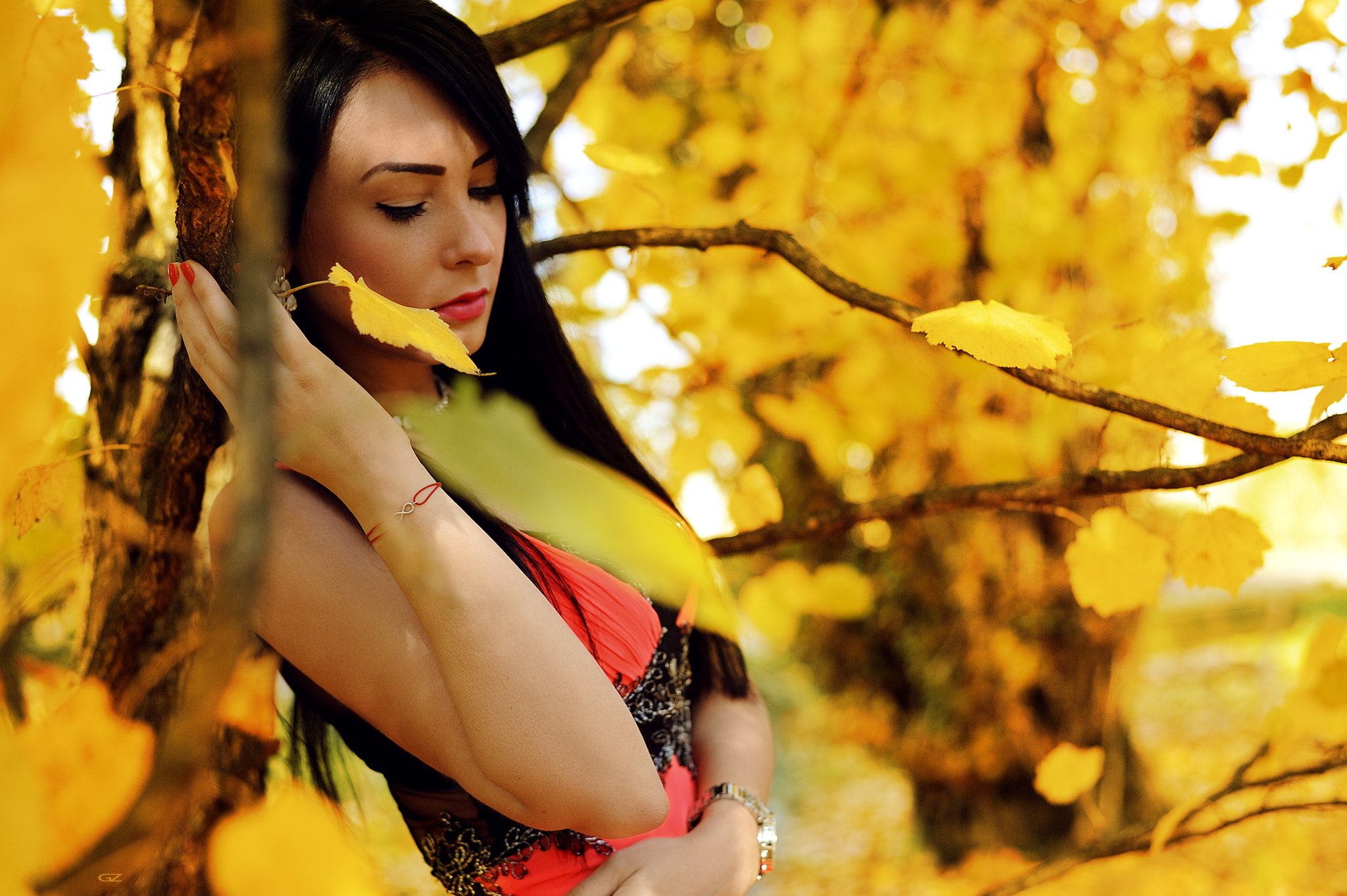 women outdoors, 500px, women, 1080P, yellow, model, leaves, Giovanni Zacche, HD Wallpaper