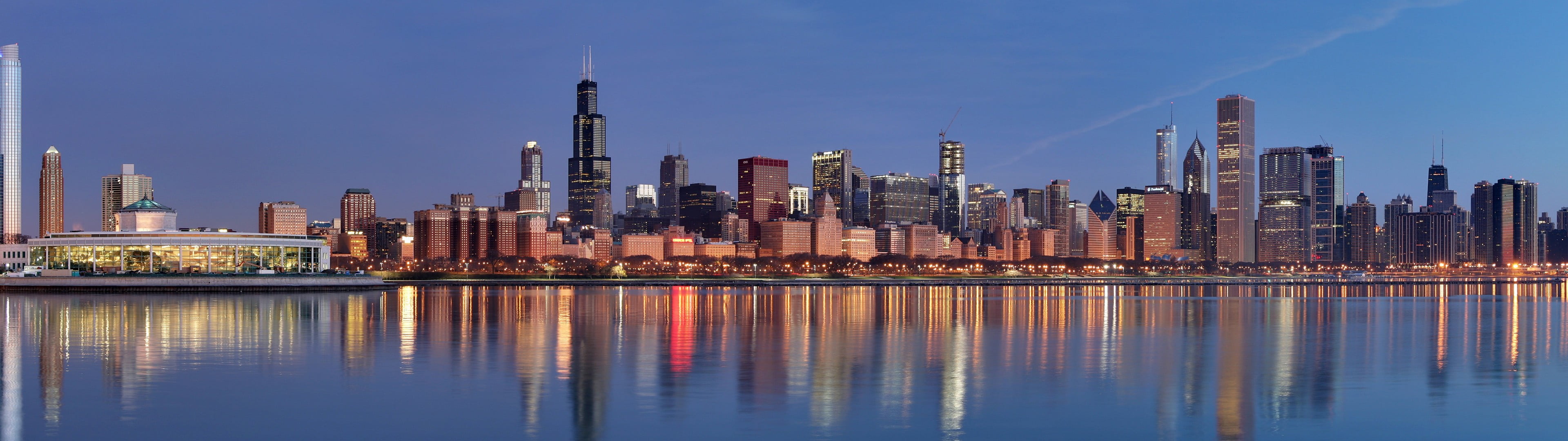 cityscape, modern, water, tall - high, Chicago, tower, reflection, residential district, city life, sky, built structure, downtown district, concrete, no people, HD Wallpaper