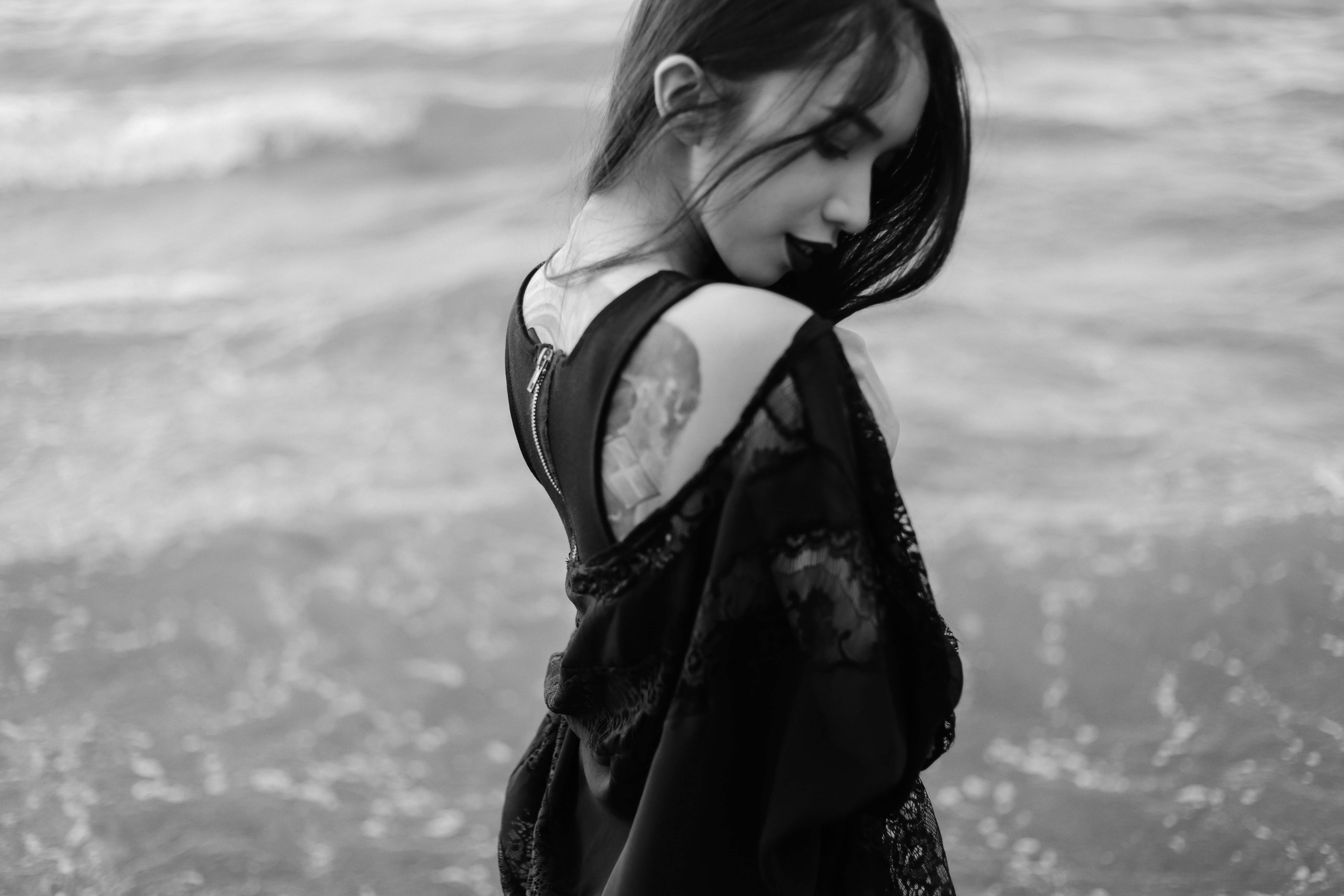 land, day, waist up, women outdoors, water, young women, three quarter length, black lipstick, leisure activity, beach, lifestyles, standing, hairstyle, HD Wallpaper