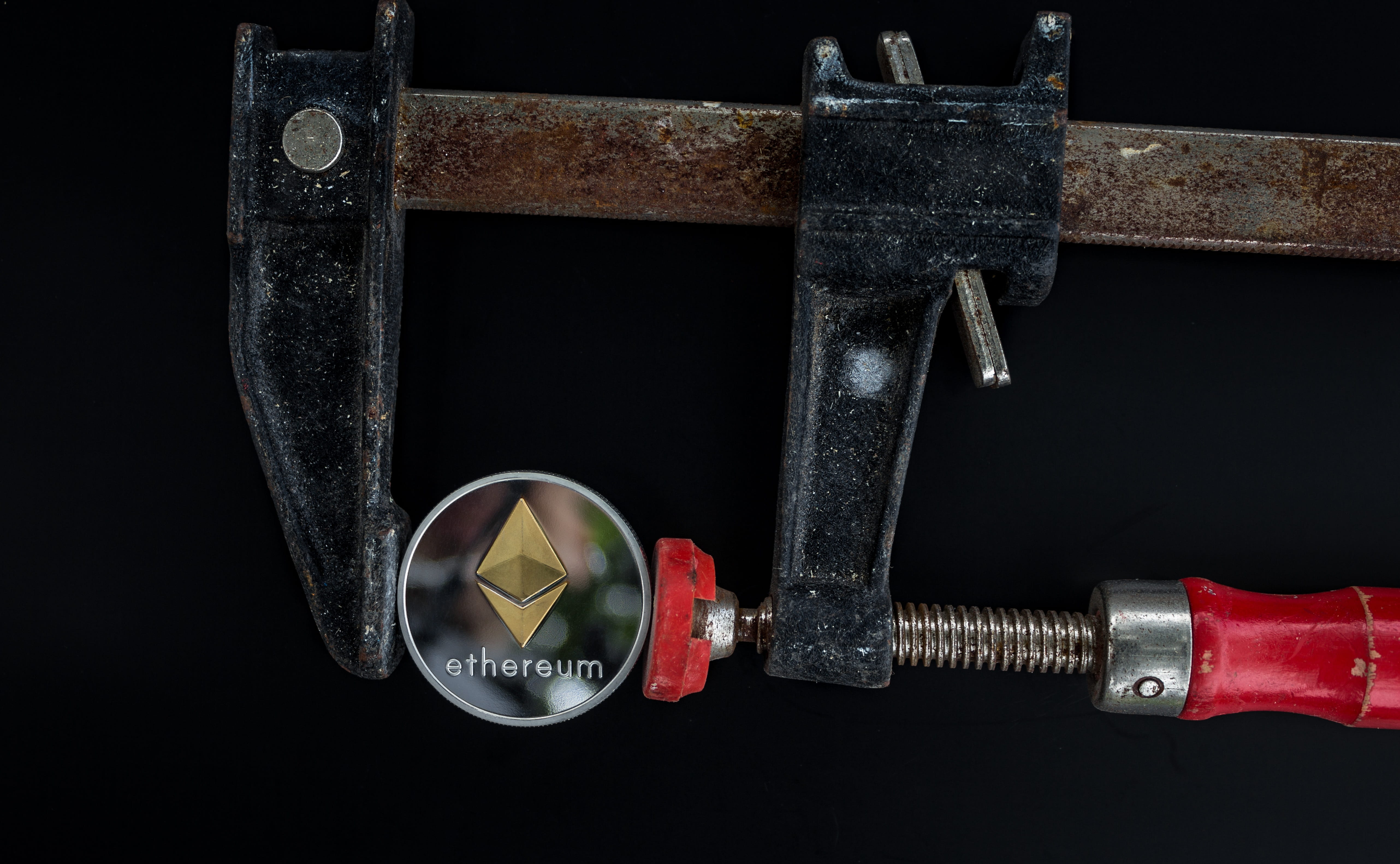 black background, two objects, digital, 5K, investment, banking, currency, coin, no people, indoors, old, protection, studio shot, cut out, cryptocurrency, HD Wallpaper