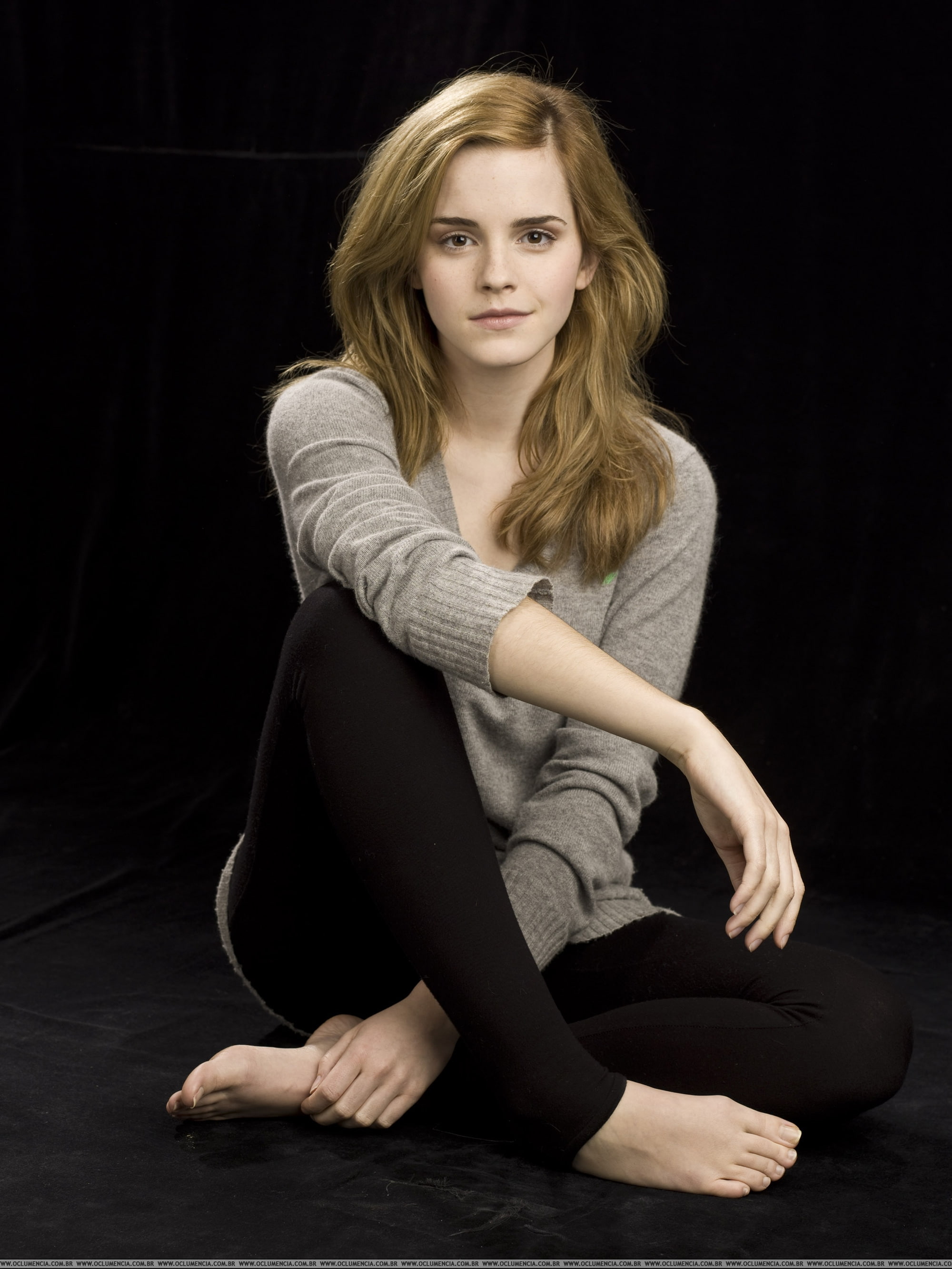 pants, hd, people, watson, Emma Watson, yoga, leggings, x, art, 2K, emma, leg, Phone HD Wallpaper