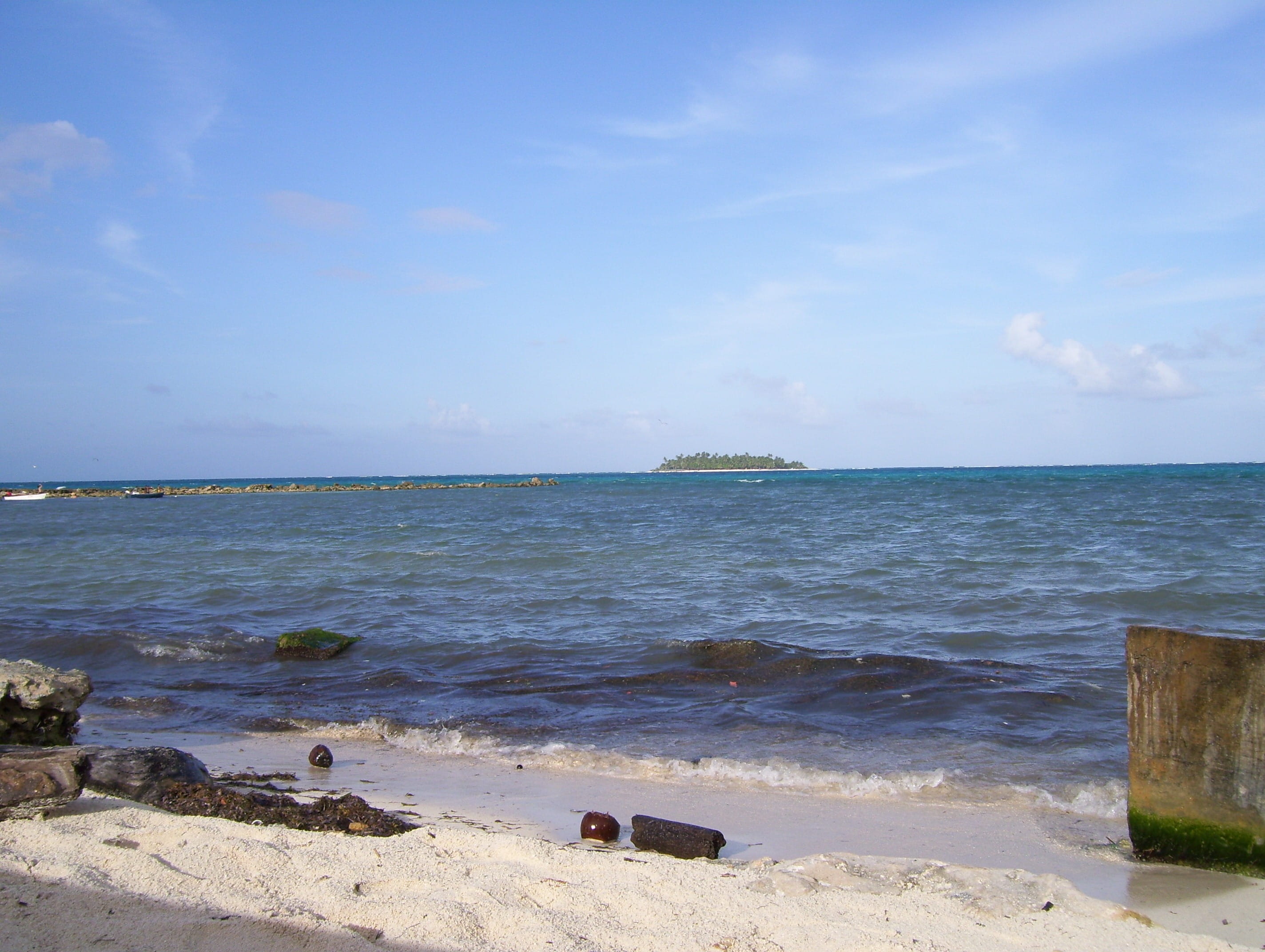 beach, Colombia, horizon over water, sea, water, outdoors, tranquil scene, sky, motion, wave, land, horizon, nature, Ocean, san andres islas, 2K, beauty in nature, HD Wallpaper