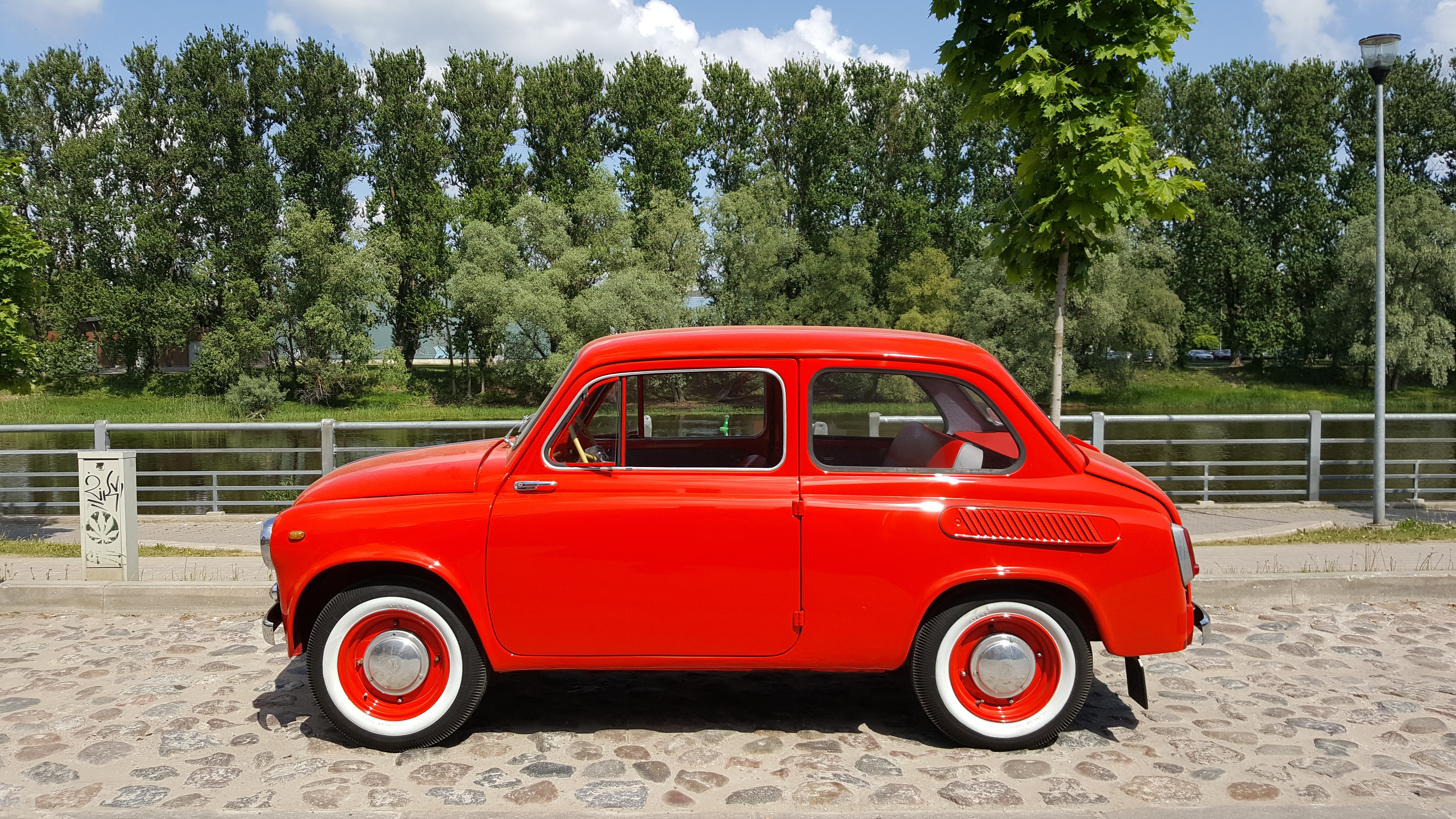sky, travel, shiny, zaz, outdoors, retro, parking, tree, red car, land vehicle, russian, automobile, cloud - sky, 5K, 965, plant, nature, red, green color, HD Wallpaper