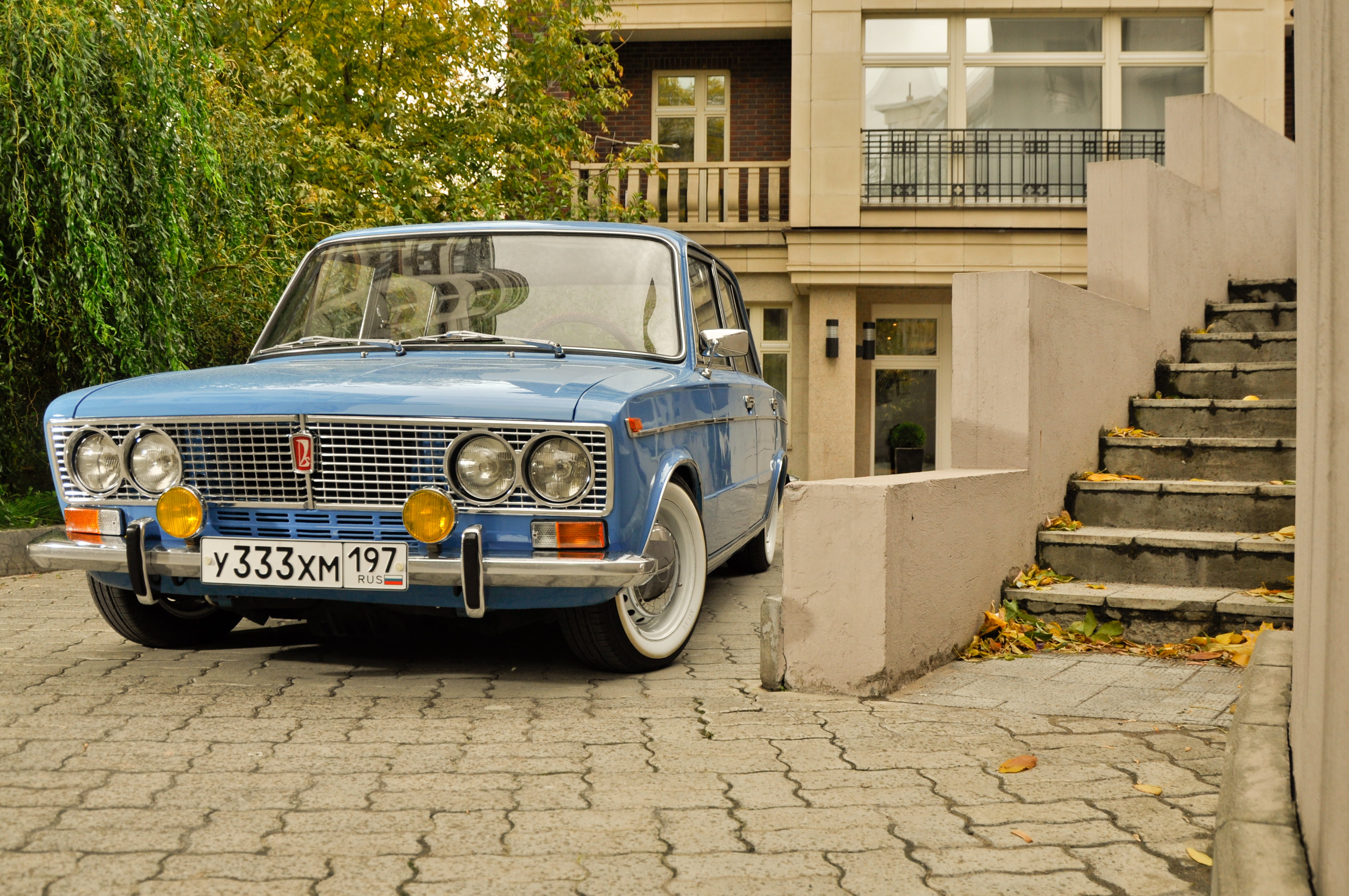 british Culture, building, wheel, transportation, new, sedan, urban Scene, rear-View Mirror, style, grille, bumper, luxury, sport, bMW, headlight, street, HD Wallpaper