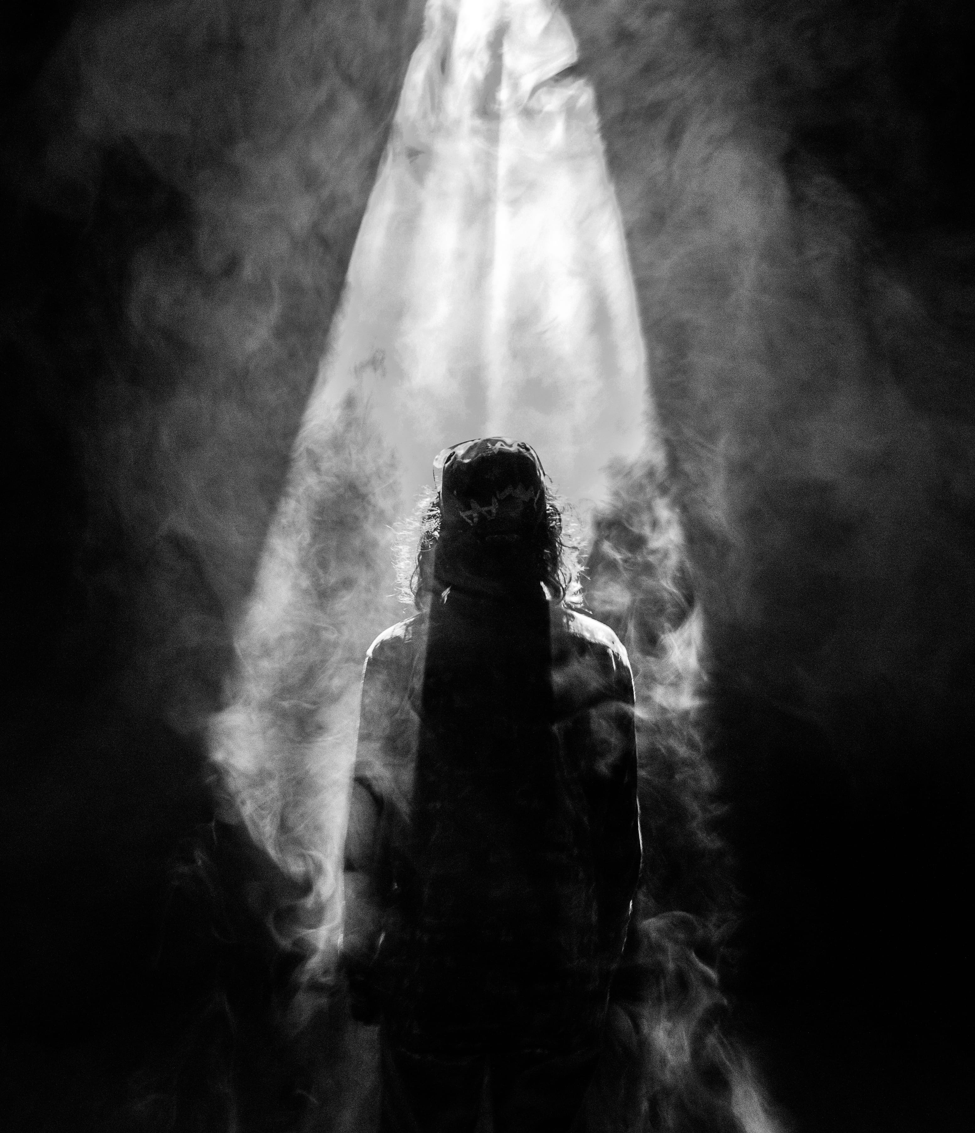 standing, males, grayscale, adult, 2K, silhouette, day, fog, real people, concepts And Ideas, spooky, photograph, women, light, low angle view, three quarter length, Phone HD Wallpaper