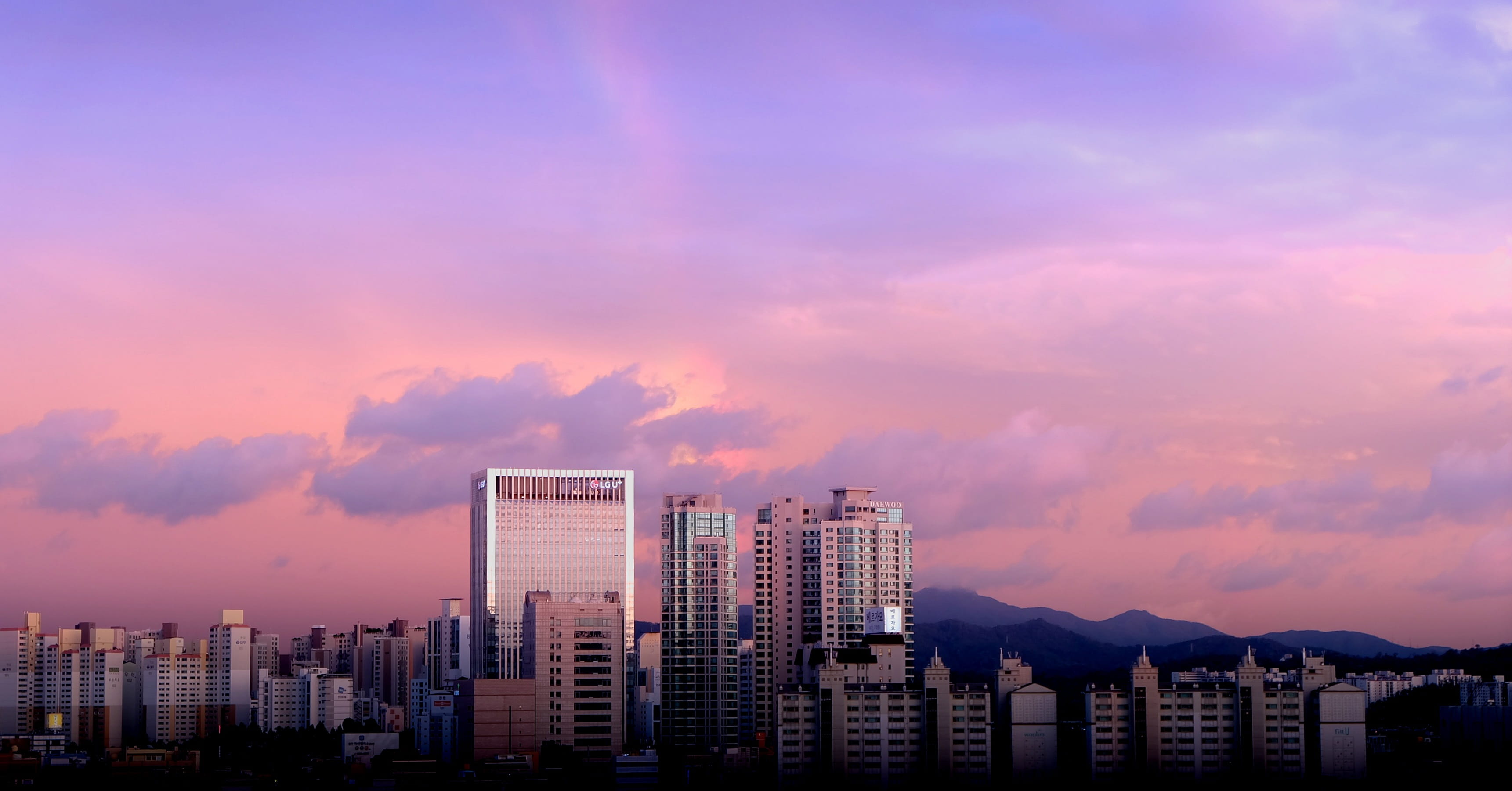 sky, built Structure, 2K, downtown District, night, romantic sky, city life, urban Scene, residential district, high rise buildings, outdoors, scenics, HD Wallpaper