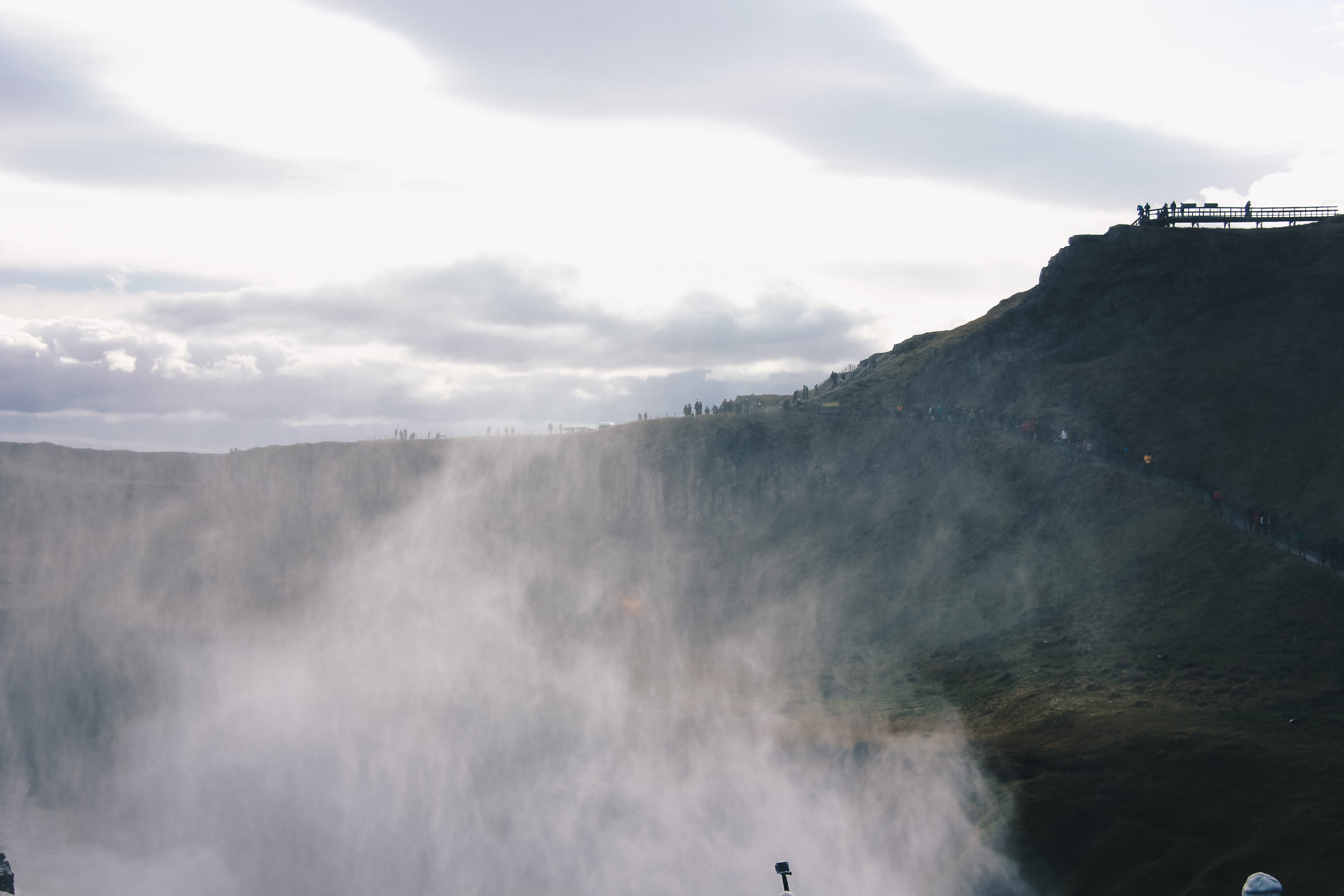 tranquil scene, environment, non-urban scene, outdoors, mountain, tranquility, nature, cloud - sky, landscape, gullfoss, sky, day, physical geography, geology, HD Wallpaper