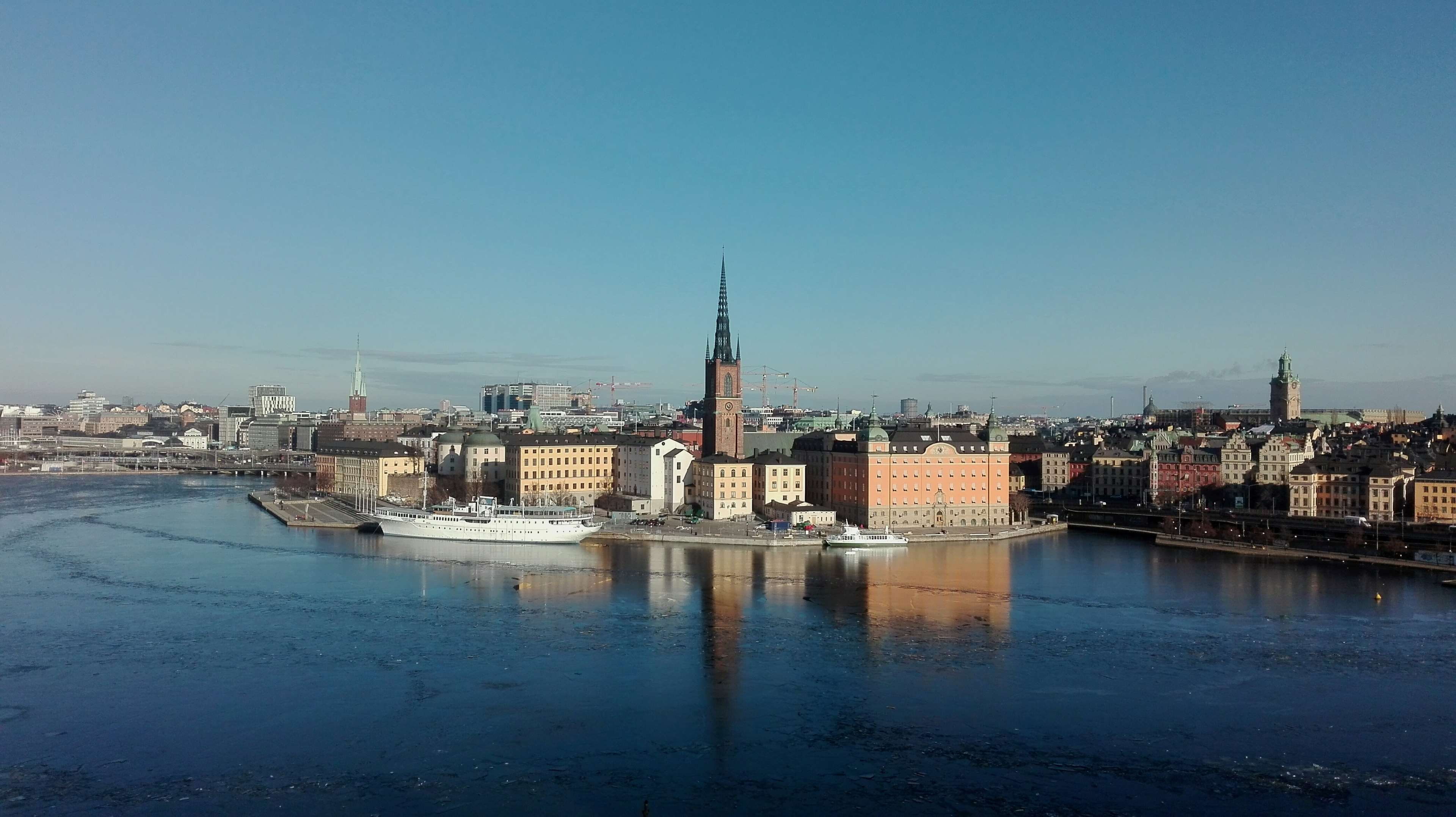 scandinavia, 4K, sea, church, ship, nordic countries, sweden, no people, building, cityscape, travel destinations, outdoors, built structure, sky, stockholm, HD Wallpaper