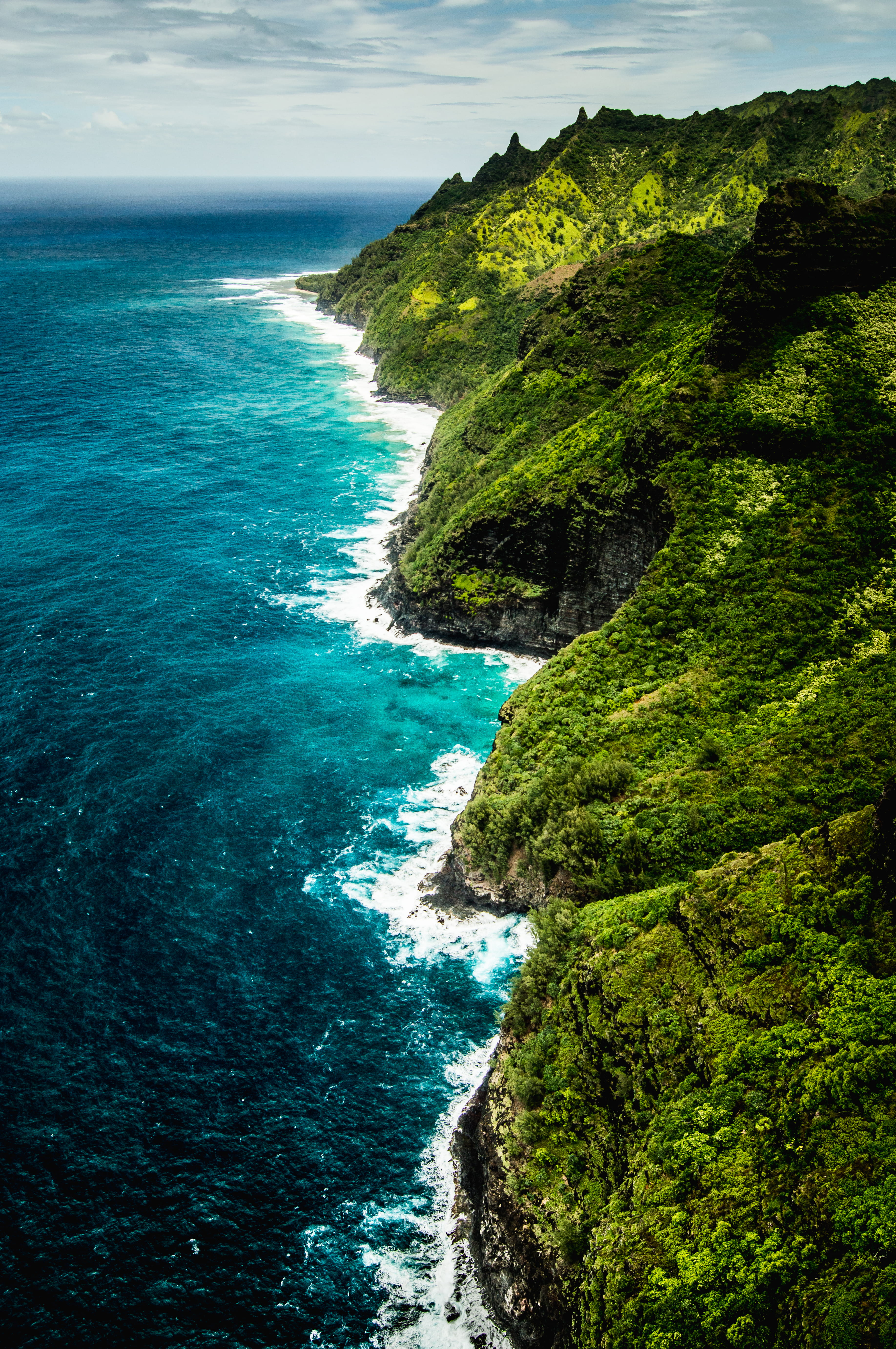 water, growth, beach, scenics - nature, coast, kauai, outdoors, beauty in nature, sea, sky, horizon over water, green color, jurassic park, nature, pacific, Phone HD Wallpaper