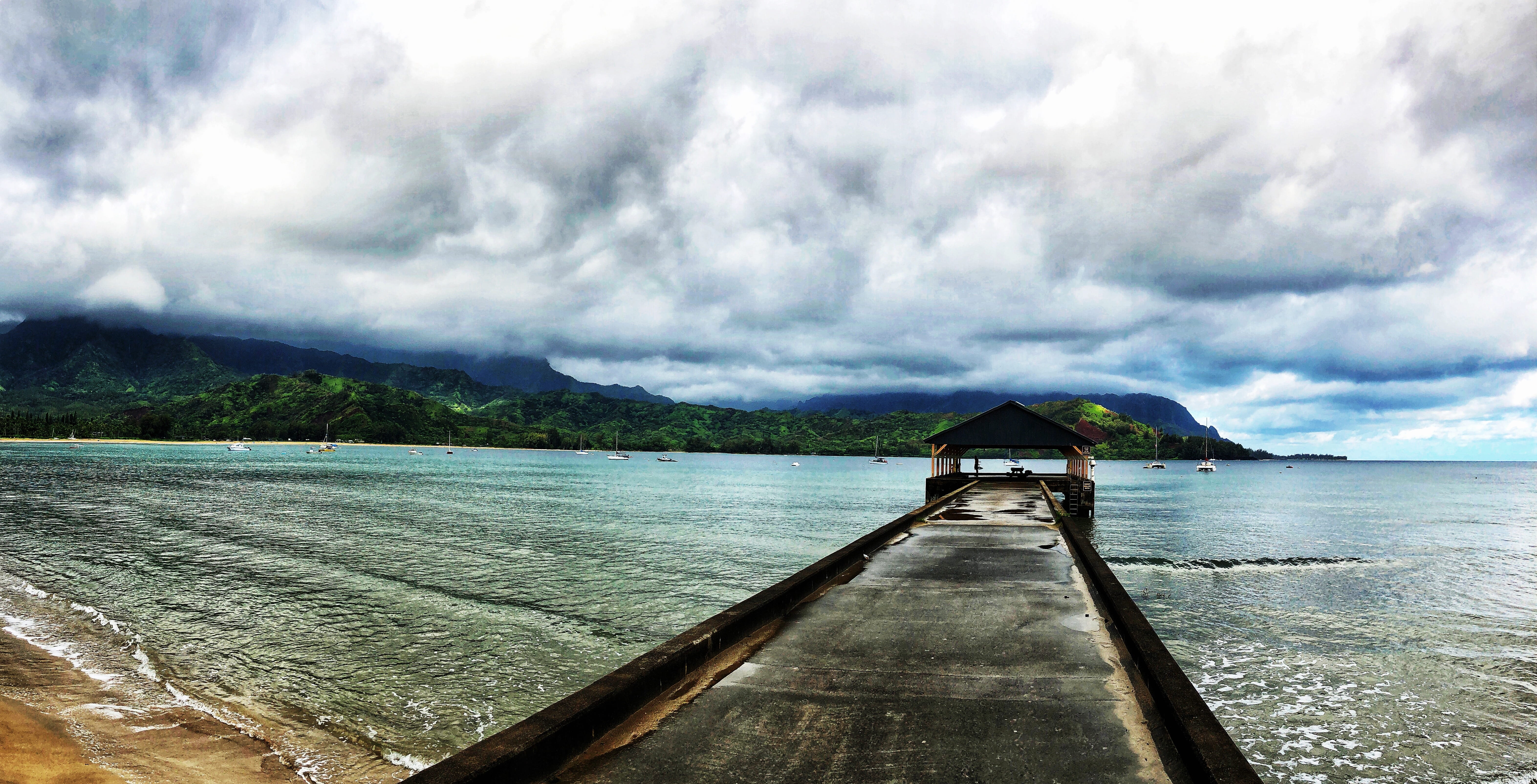 hanalei, outdoors, ocean, architecture, land, beach, mountain, day, beauty in nature, 5K, nature, tranquility, hanalei bay, cloud - sky, non-urban scene, HD Wallpaper
