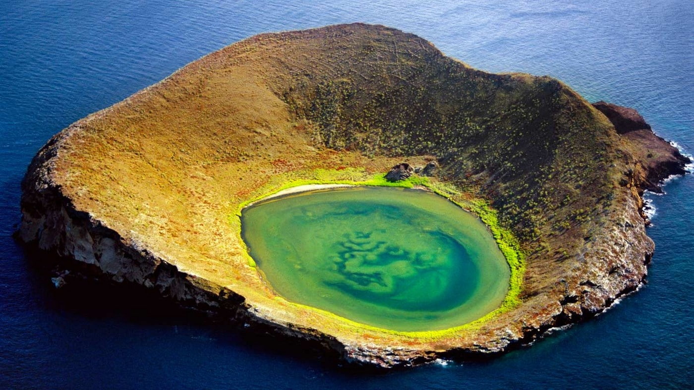 land, rock, nature, blue, beauty in nature, solid, outdoors, no people, 720P, Ecuador, crater, sea, lake, waterfront, turquoise colored, beach, rock - object, HD Wallpaper
