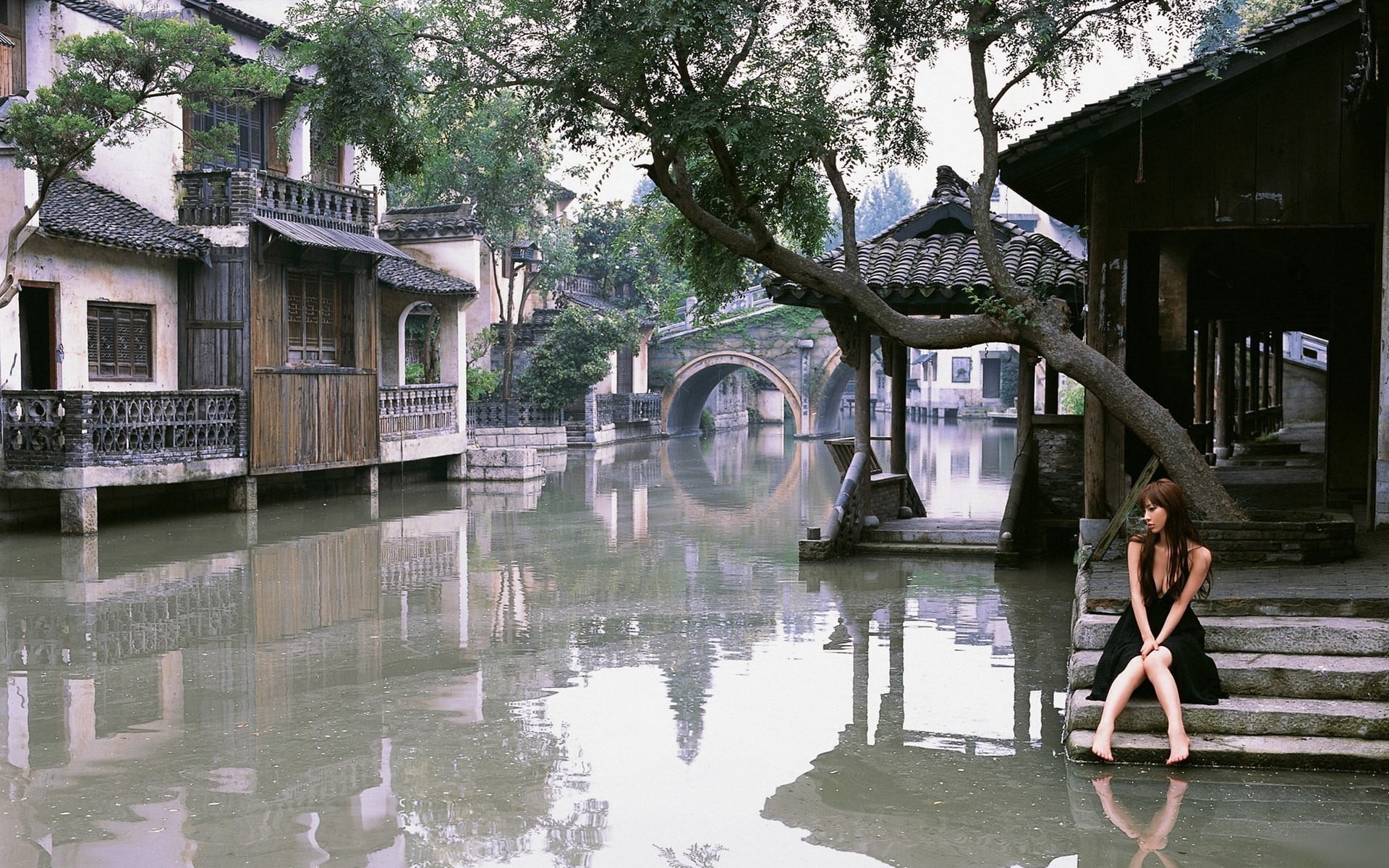 flood, s, arch, day, reflection, dress, outdoors, Japan, built structure, nature, leisure activity, river, real people, women, 1080P, plant, black, canal, HD Wallpaper