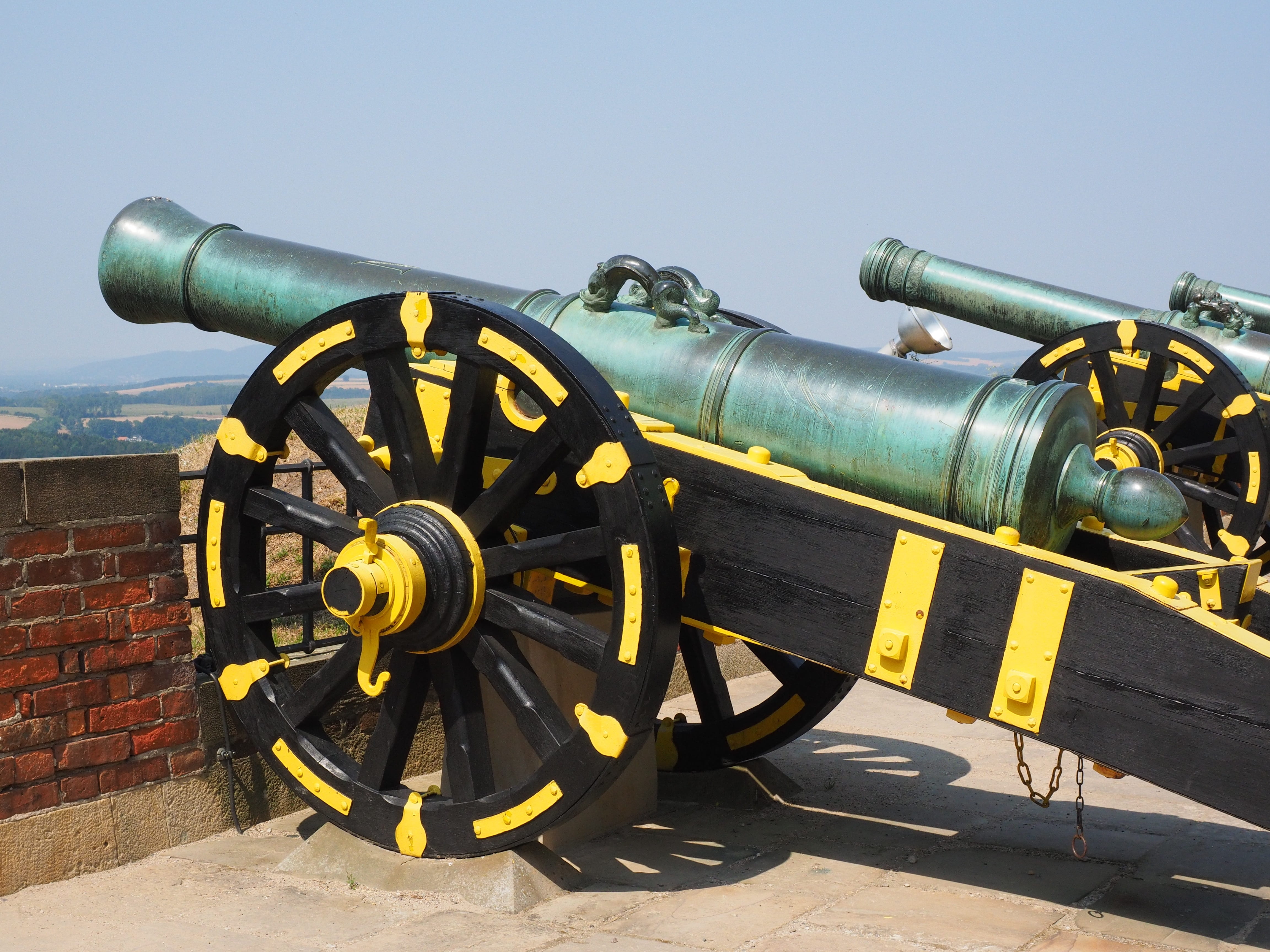 fortress, sunlight, antique, gun, bronze, historically, no people, war, cannon, military, 4K, wheel, foundry, nostalgic, weapon, old time, shoot, transportation, HD Wallpaper