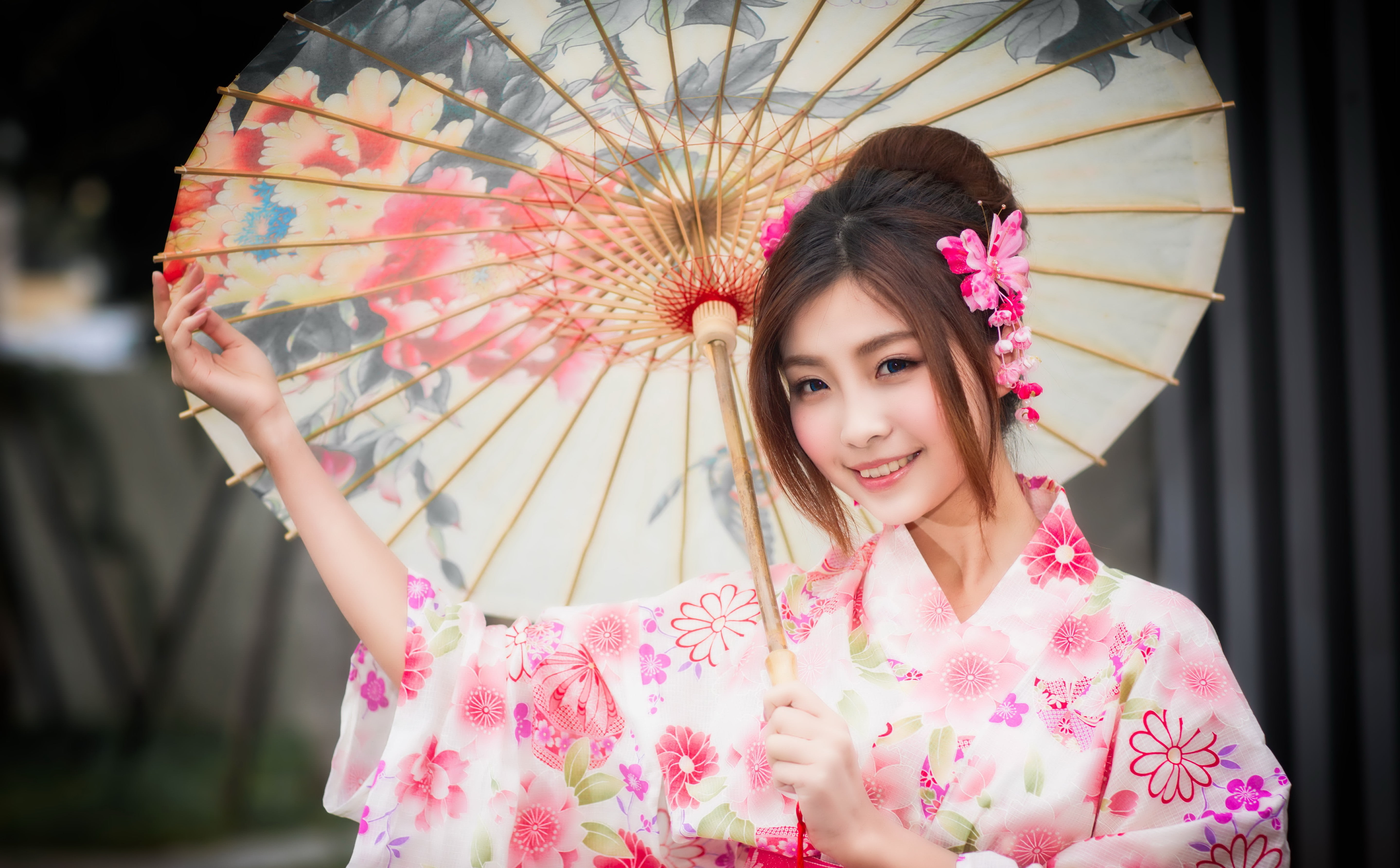 lifestyles, holding, focus on foreground, standing, pink color, model, beautiful woman, beauty, clothing, real people, umbrella, traditional clothing, smiling, HD Wallpaper