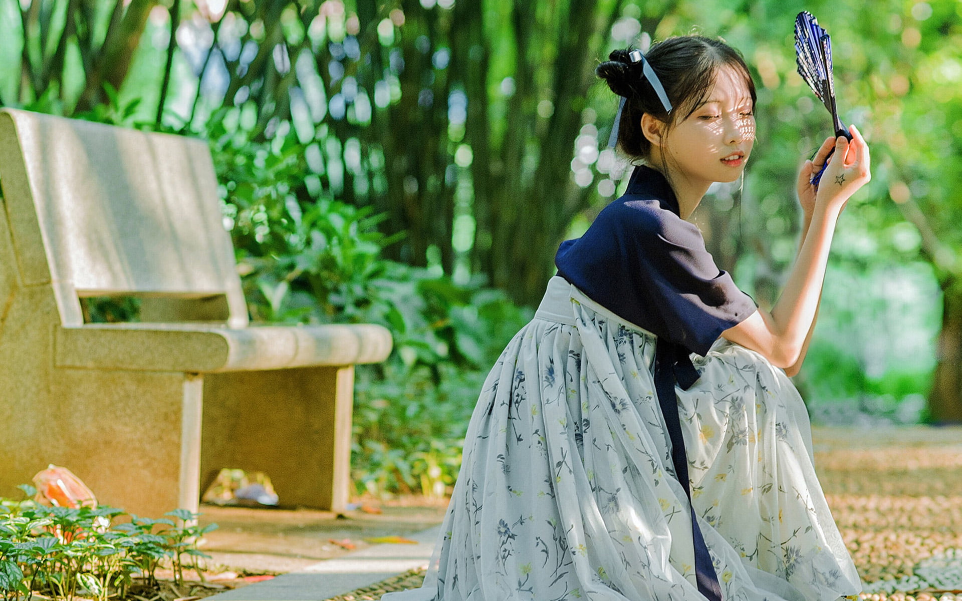 hairstyle, casual clothing, real people, day, plant, women, tree, looking away, lifestyles, nature, contemplation, three quarter length, one person, hanfu, HD Wallpaper