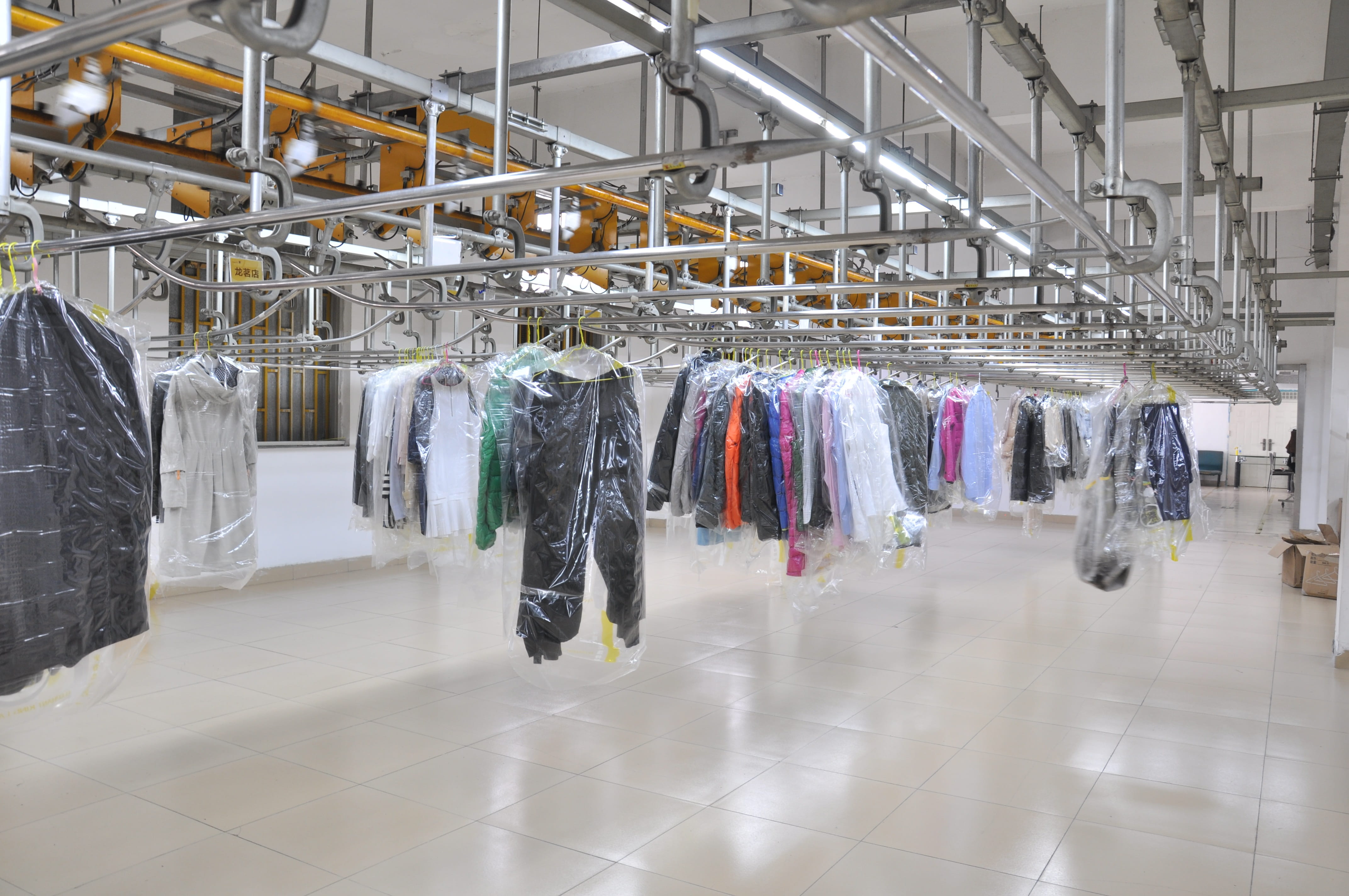 hanging, choice, Photography, retail display, store, indoors, clothes rack, Shop, fashion, industry, variation, machine, ceiling, multi colored, rack, Laundry, HD Wallpaper