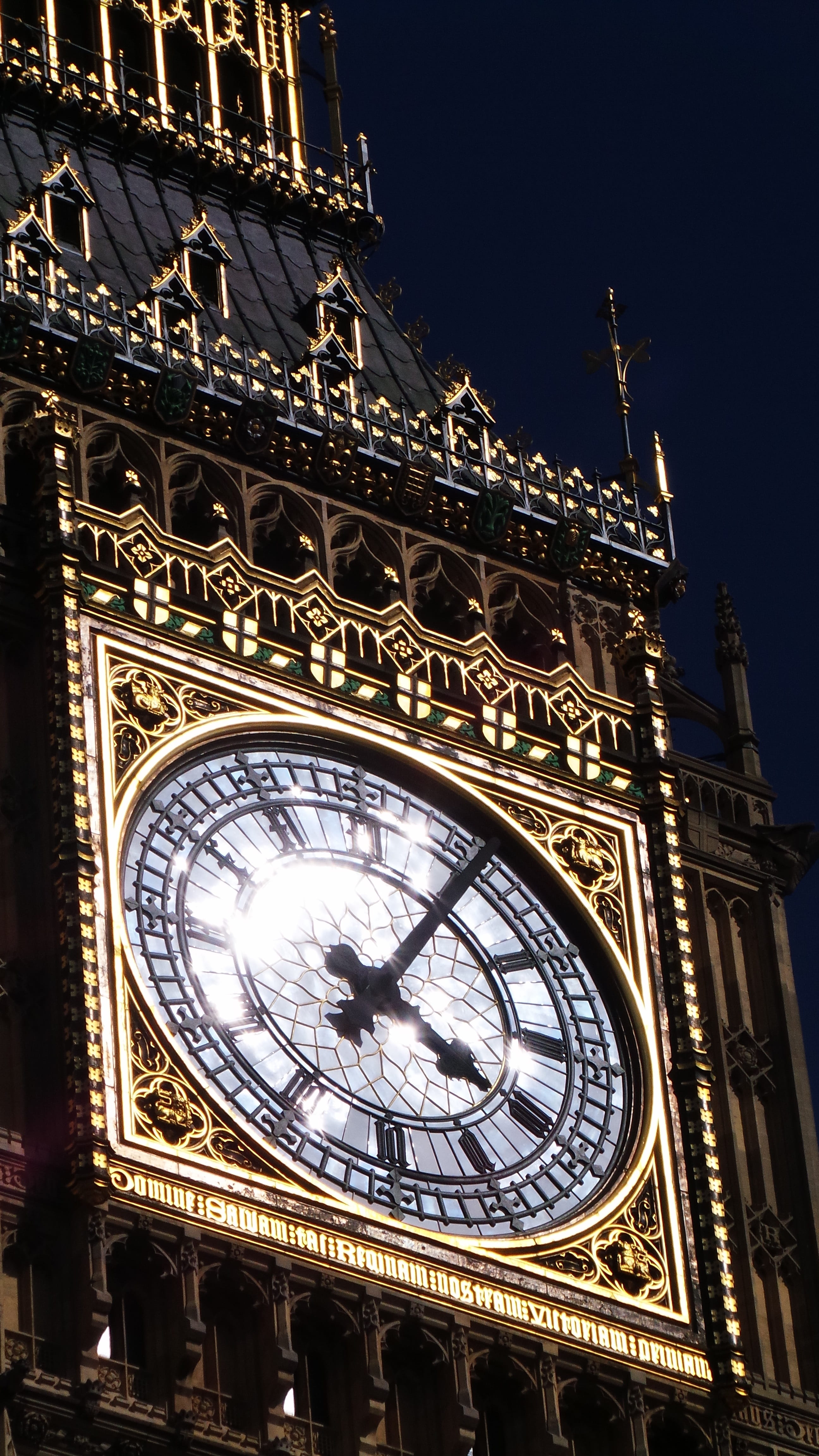 Westminster, ornate, travel, city, building exterior, clock tower, sky, tall - high, time, built structure, tower, england, tourism, minute hand, roman numeral, Phone HD Wallpaper
