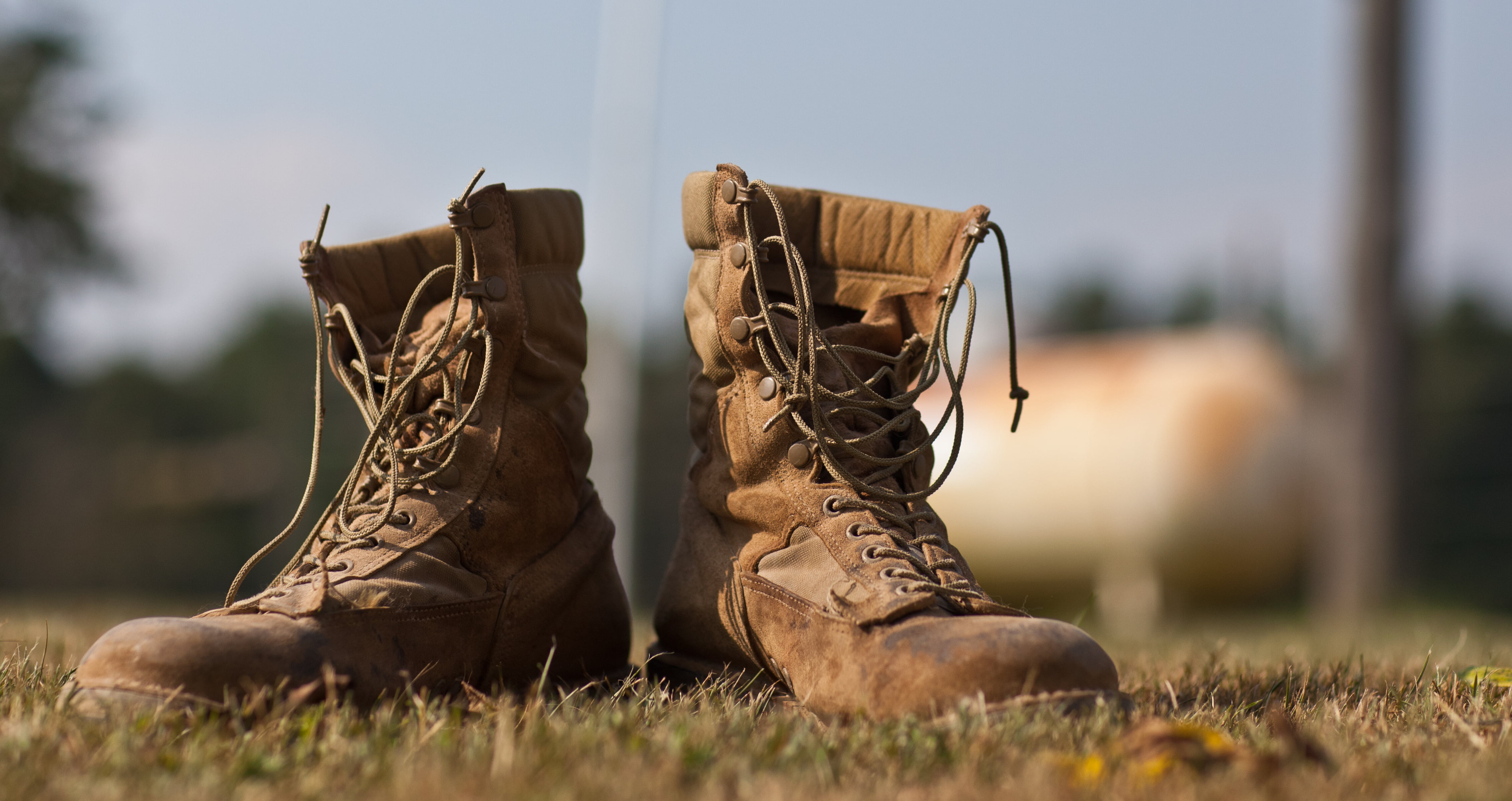 selective focus, selective, USMC, United States  military, civilian, shoe, jungle, job, KY  US, Sgt., boots, Kentucky, valor, military boots, outdoors, HD Wallpaper