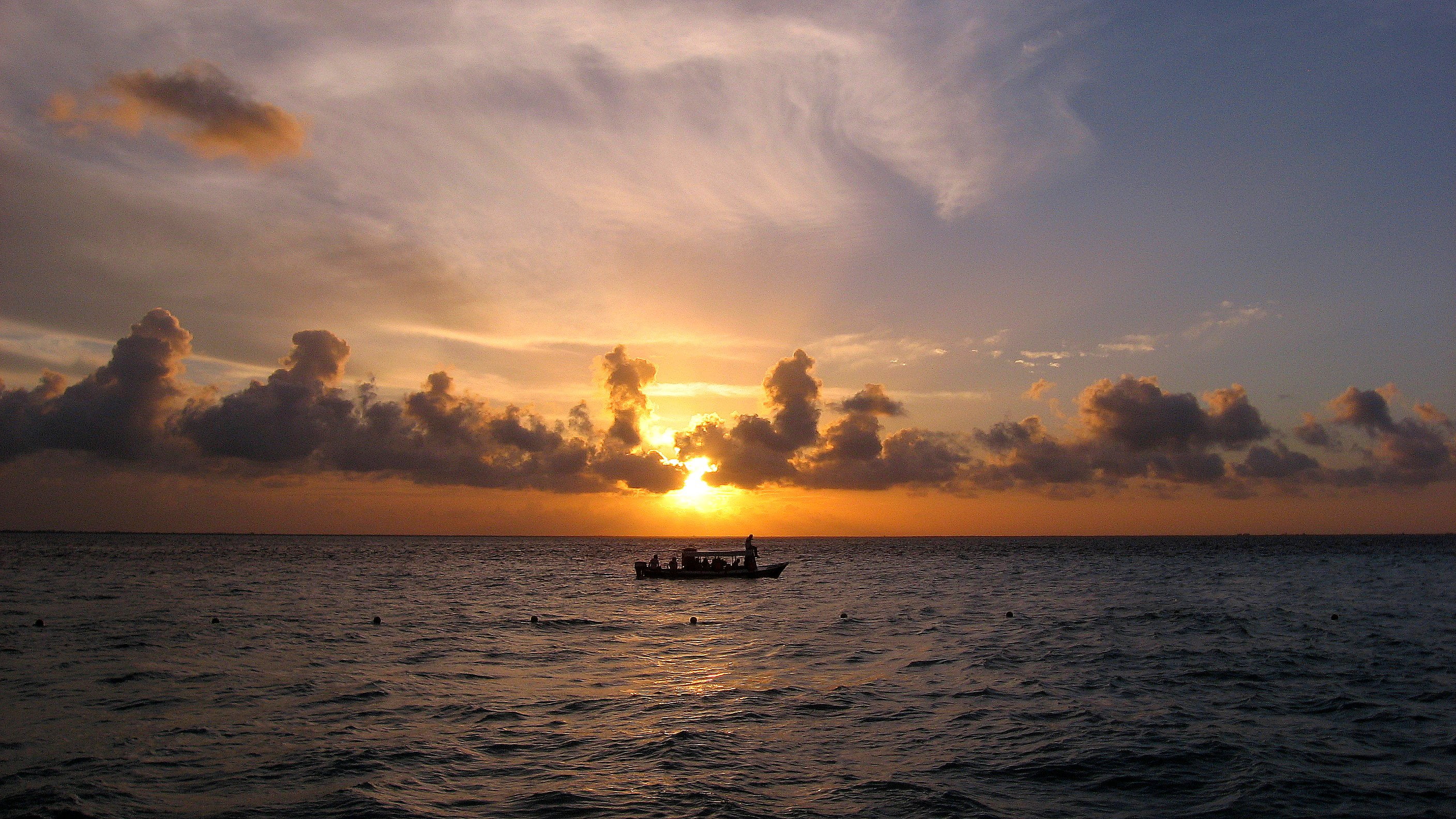 National Geographic, summer, dusk, widescreen, sea  caribbean, Passage, silhouette, sunset, travel photography, boat, boating, sea, pands, beautiful, NGI, HD Wallpaper