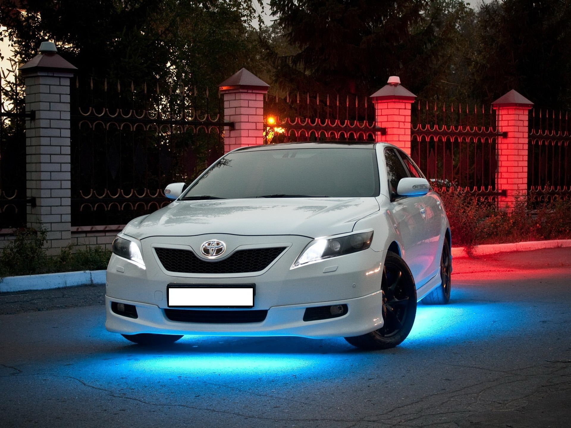 urban Scene, front View, hybrid, nature, transportation, headlight, parking Lot, luxury, land Vehicle, building exterior, traffic, police car, xv, no People, HD Wallpaper
