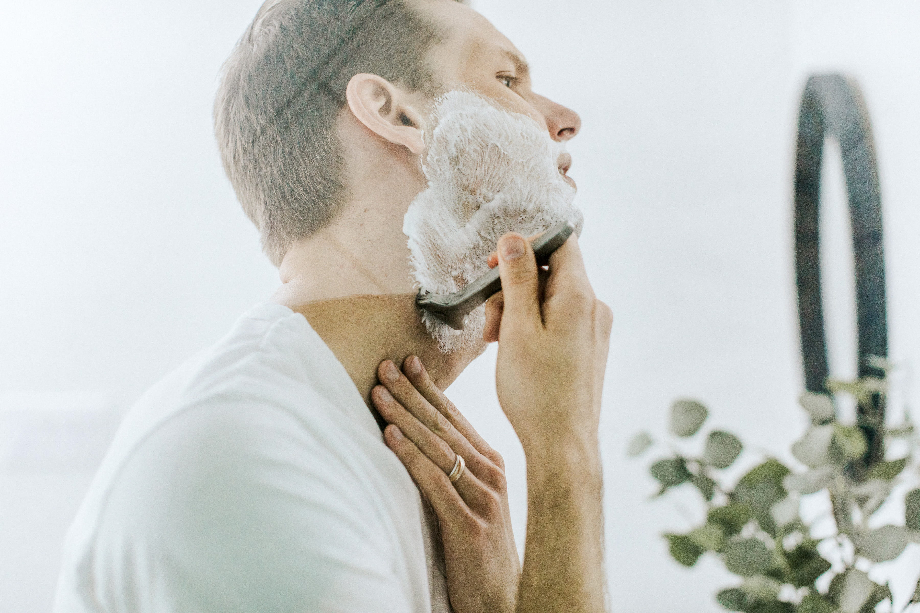 ritual, headshot, body care, single edge razor, male, men, adult, holding, rear view, mirror, man, shave, 2K, caucasian, profile view, human body part, HD Wallpaper