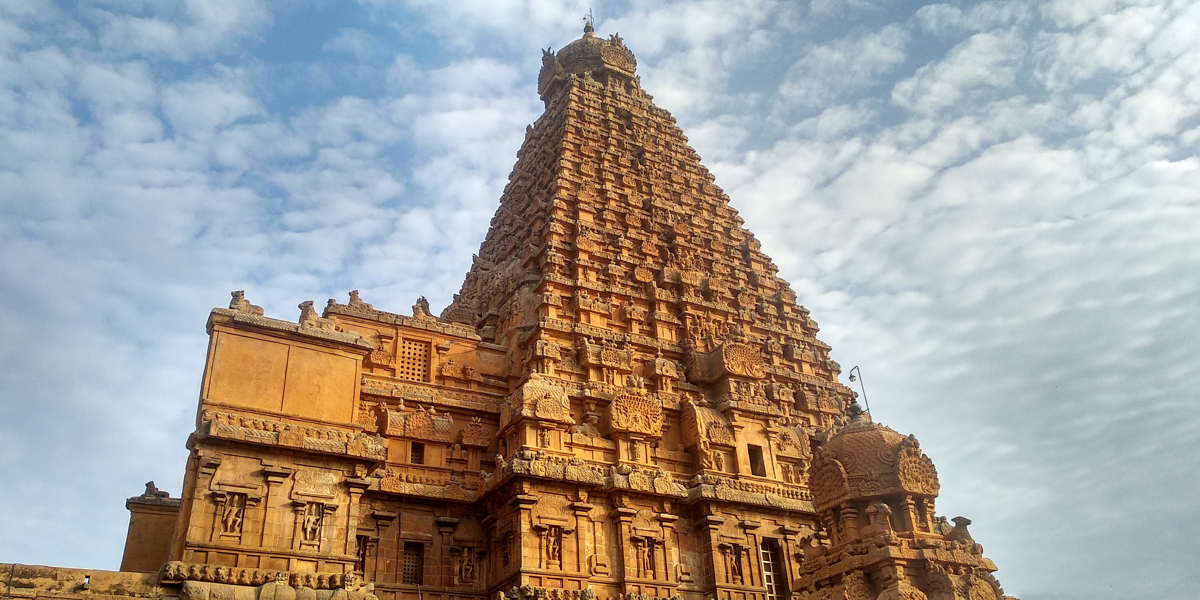 buldings, skyscraper, built structure, god, tamil, place of worship, outdoors, day, 4K, building, belief, the past, wonderfull, sky, travel, architecture, HD Wallpaper