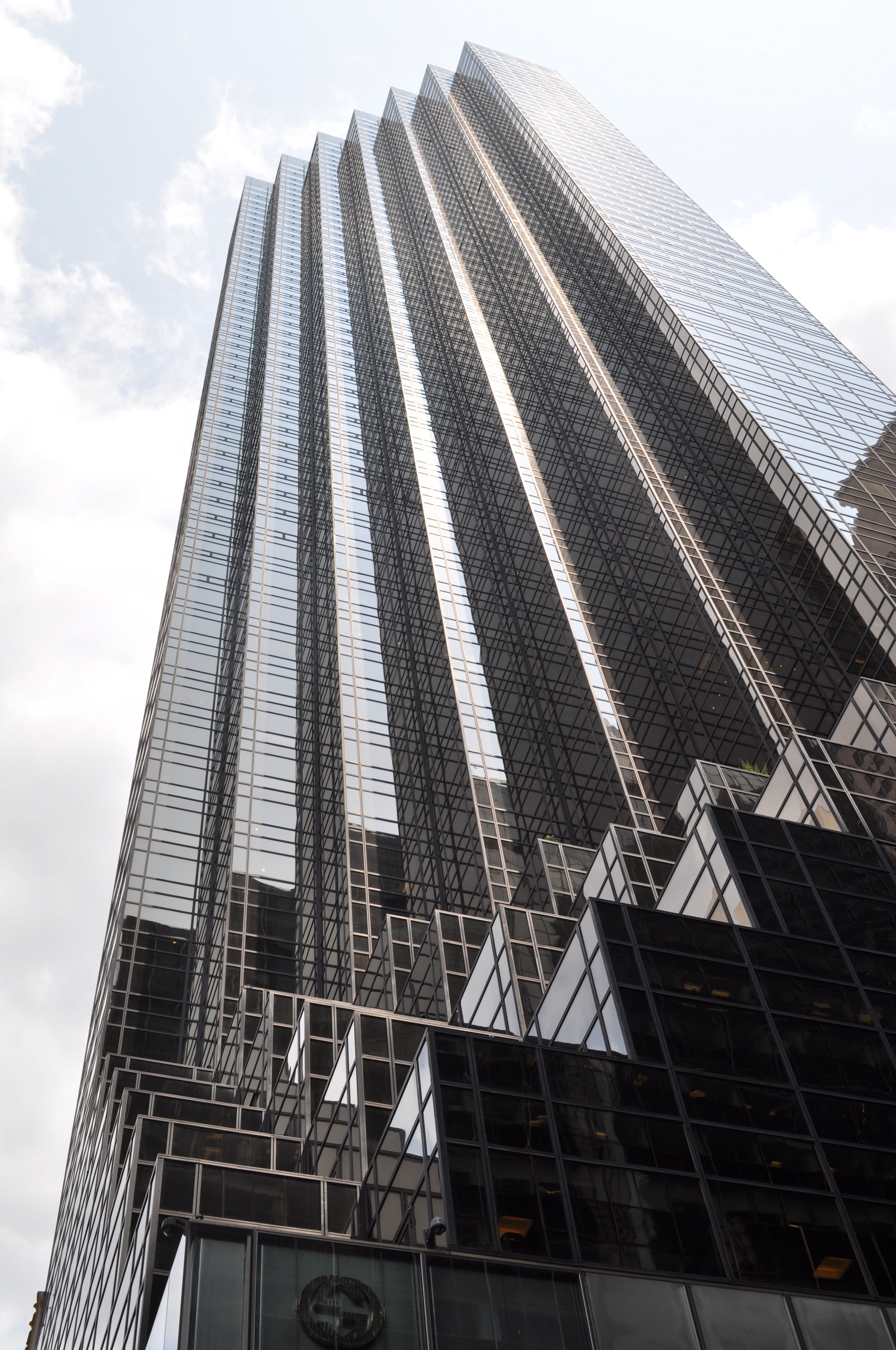 perspective, manhattan, view, modern, architecture, low angle view, no people, urban Scene, bulding, tall - High, office building exterior, 4K, downtown District, Phone HD Wallpaper