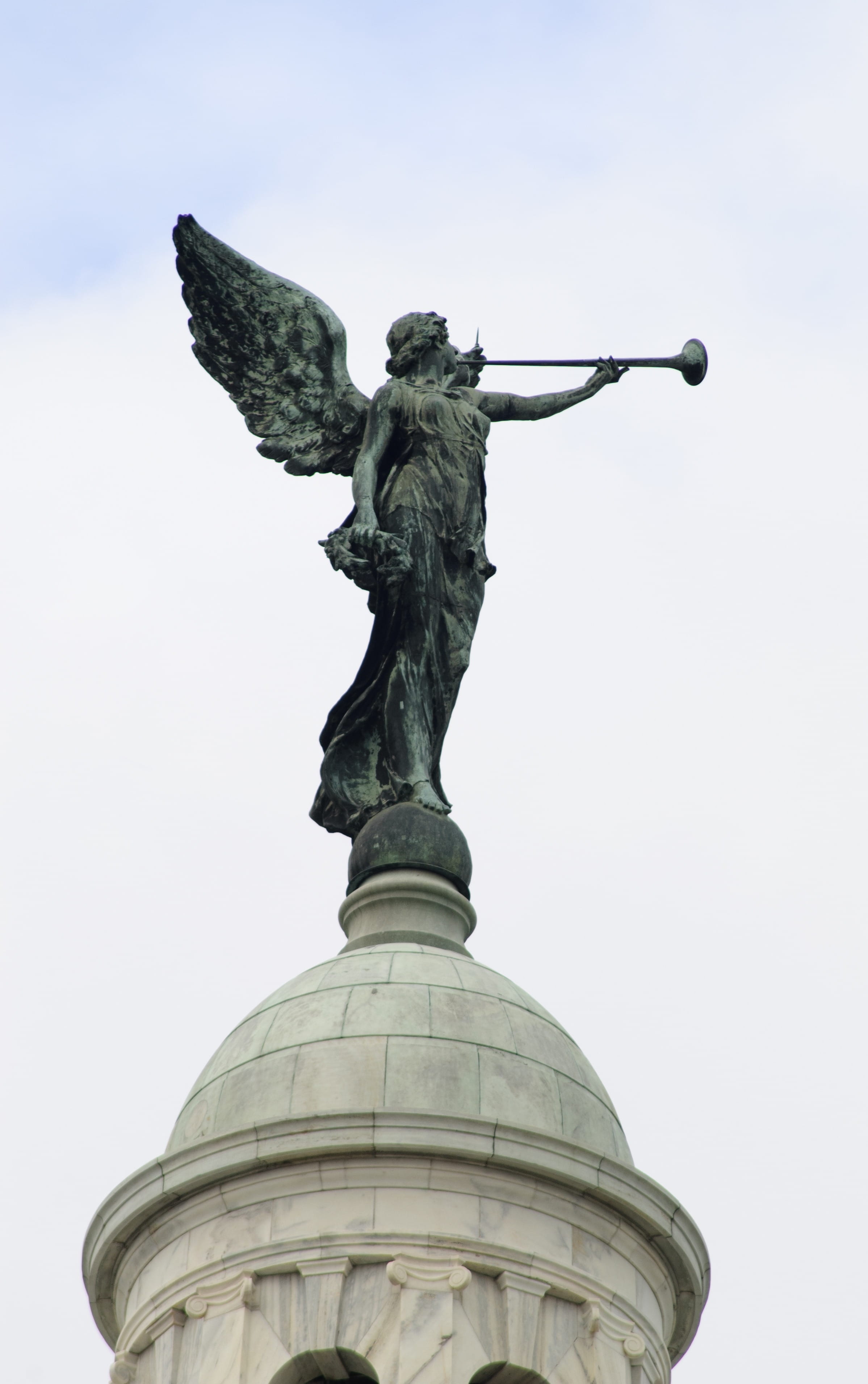 monument, landmark, no people, the past, clear sky, history, day, sculpture, bulding, representation, creativity, Sky, art and craft, Wings, low angle view, Phone HD Wallpaper