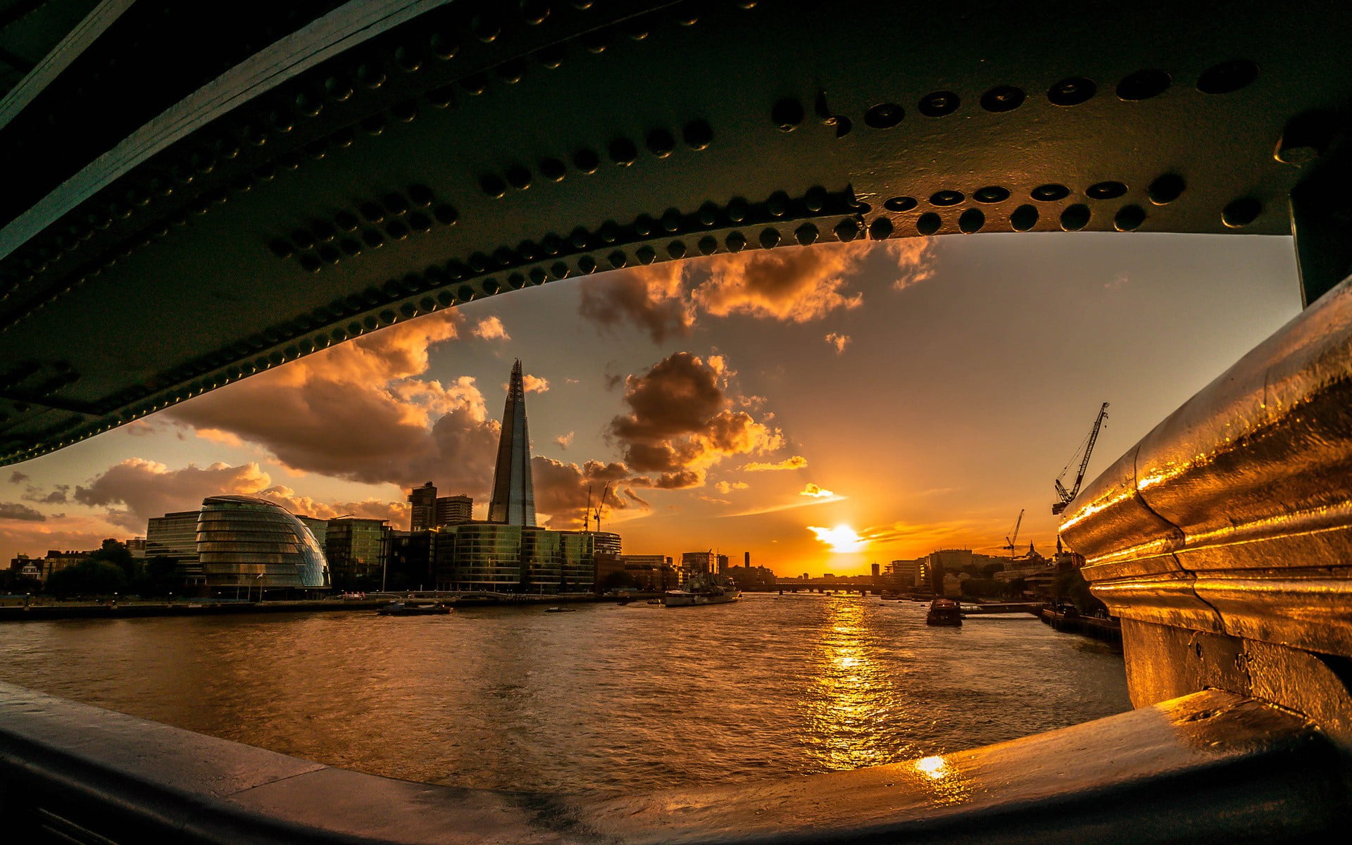 bridge, England, transportation, cloud - sky, water, sky, building, London Bridge, cityscape, built structure, buildings, outdoors, building exterior, London, HD Wallpaper
