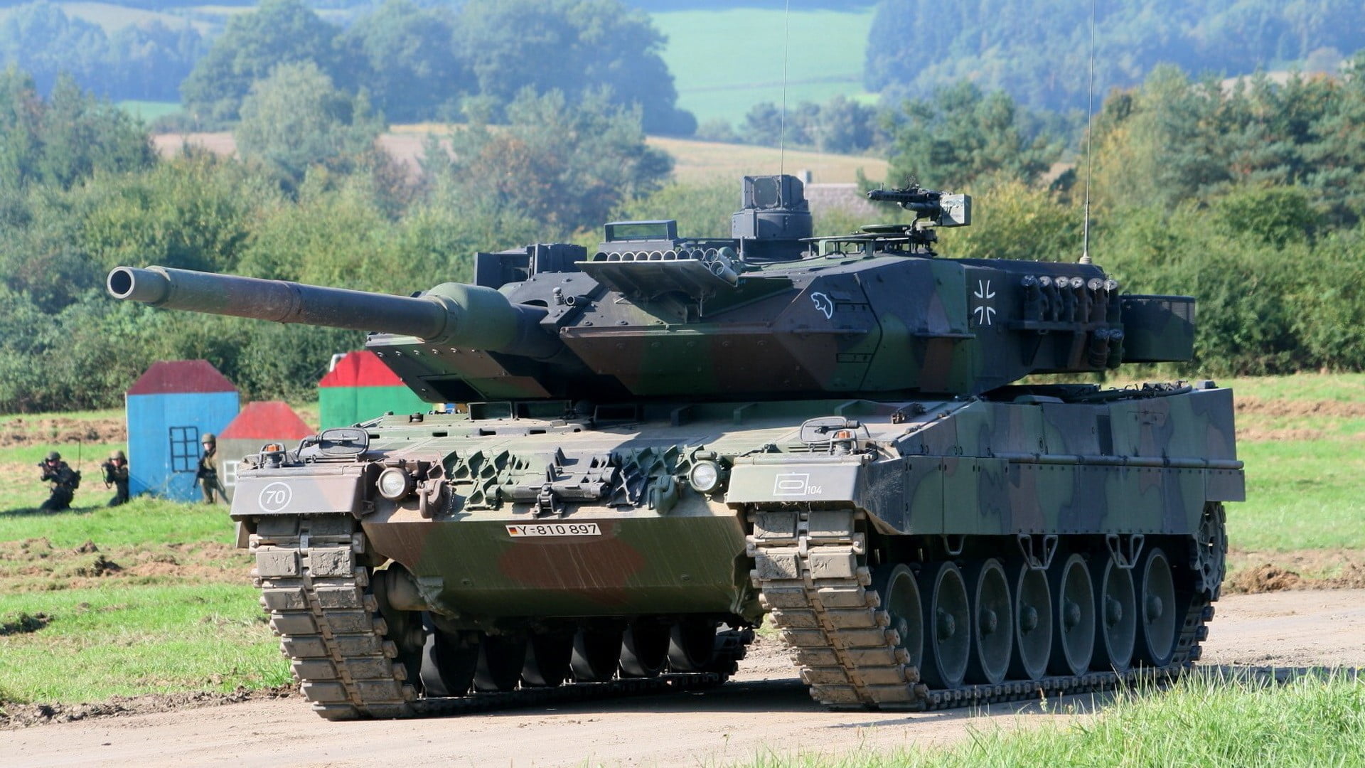 land, green, no people, sunlight, armed forces, Leopard 2, conflict, government, transportation, field, carrier, 1080P, nature, war, day, military, outdoors, HD Wallpaper