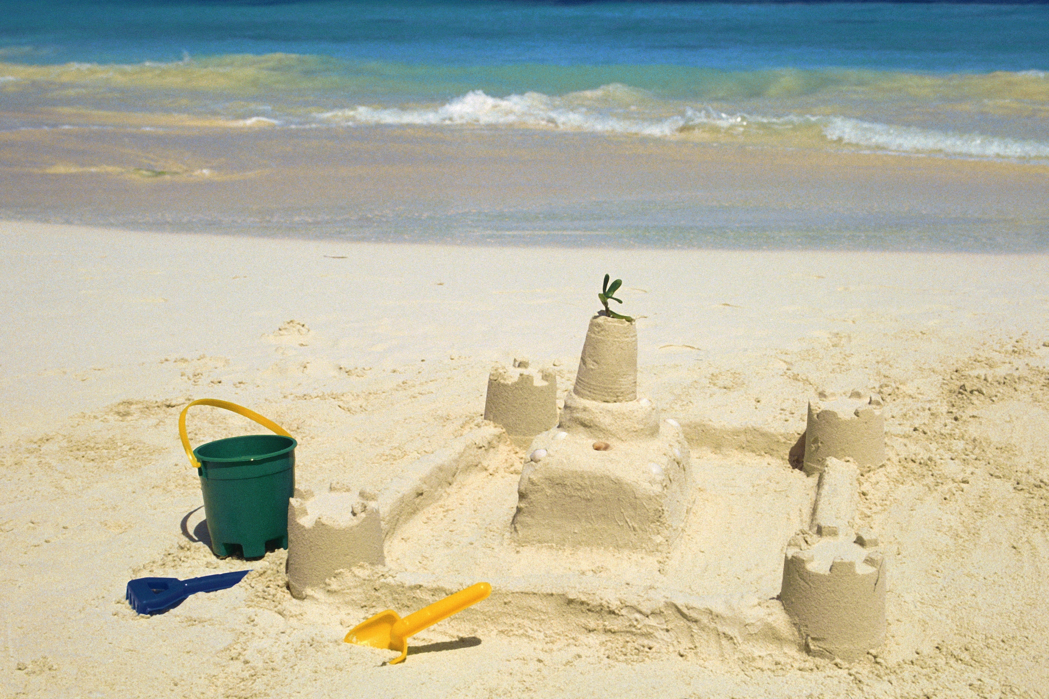 travel, tourism, sunlight, bucket, two, no People, sand Pail and Shovel, nature, aquatic sport, travel Destinations, sandcastle, summer, sea, day, water, HD Wallpaper