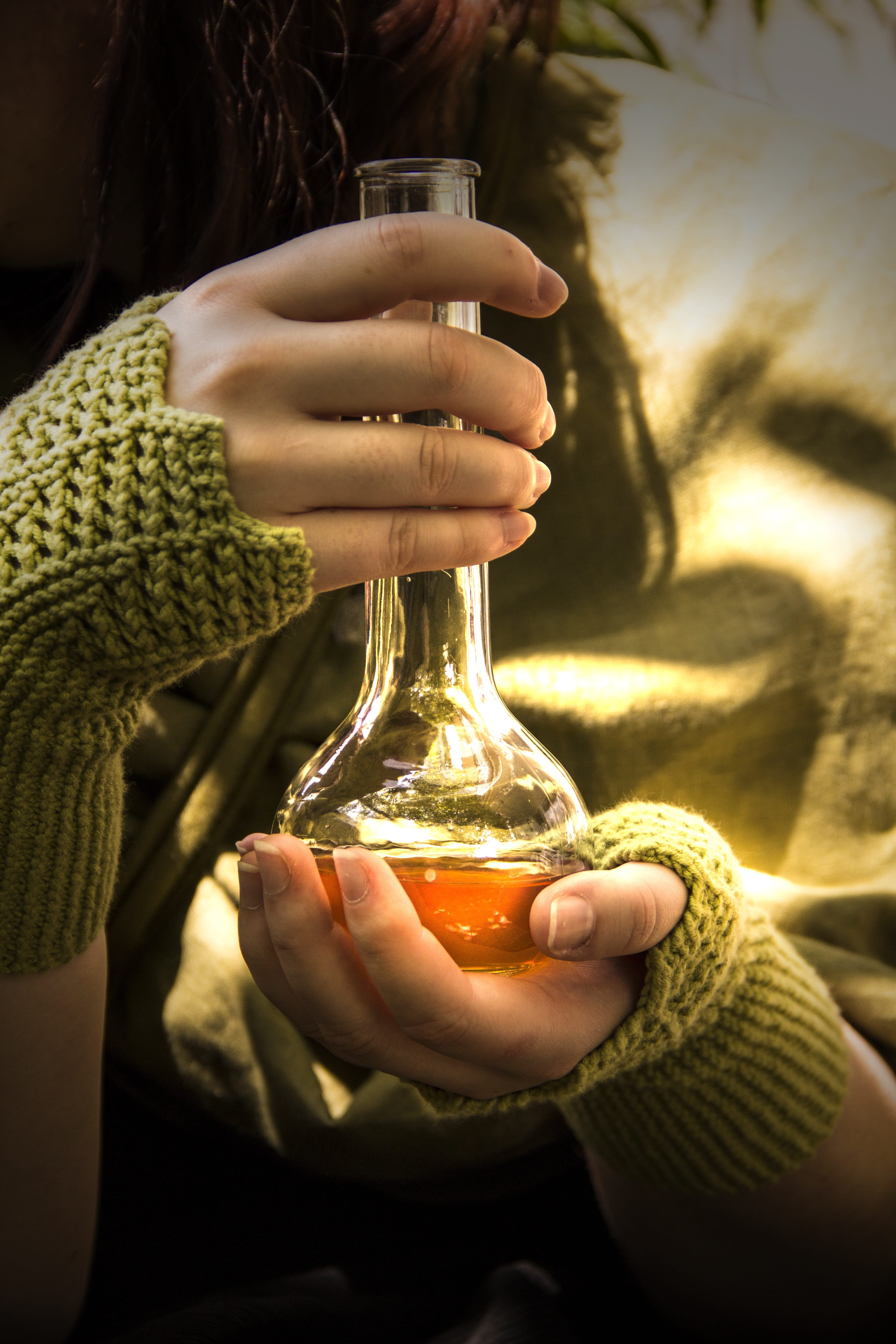 the witch, bottle, larp, paranormal, one person, piston, transparent, focus on foreground, enchantment, glass, brew, human hand, 5K, midsection, drink, Phone HD Wallpaper