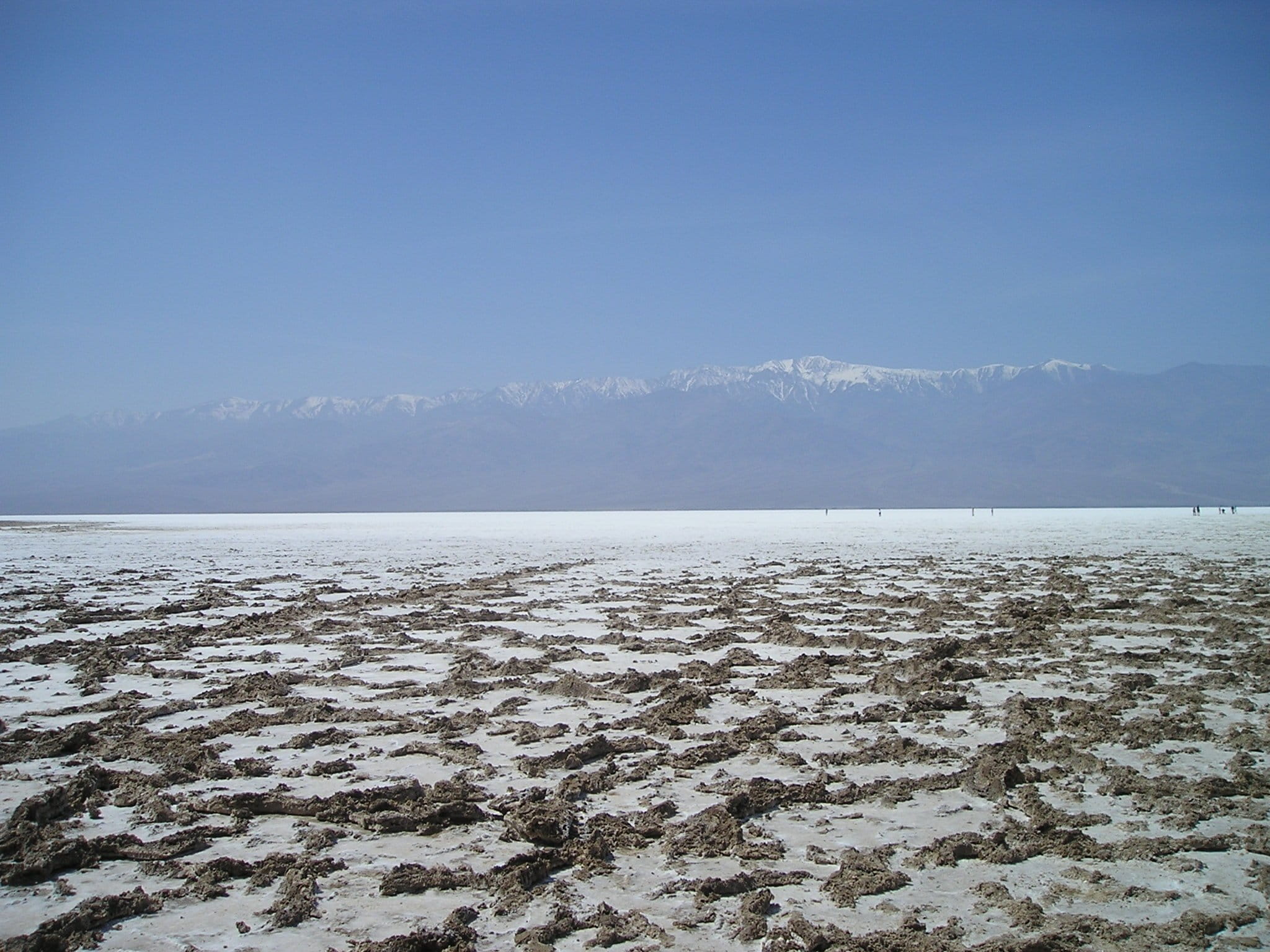 hot, badwater, beach, outdoors, california, beauty in nature, mountains, land, sand, sea, dead, day, environment, scenics - nature, Salt Lake, sky, Usa, HD Wallpaper