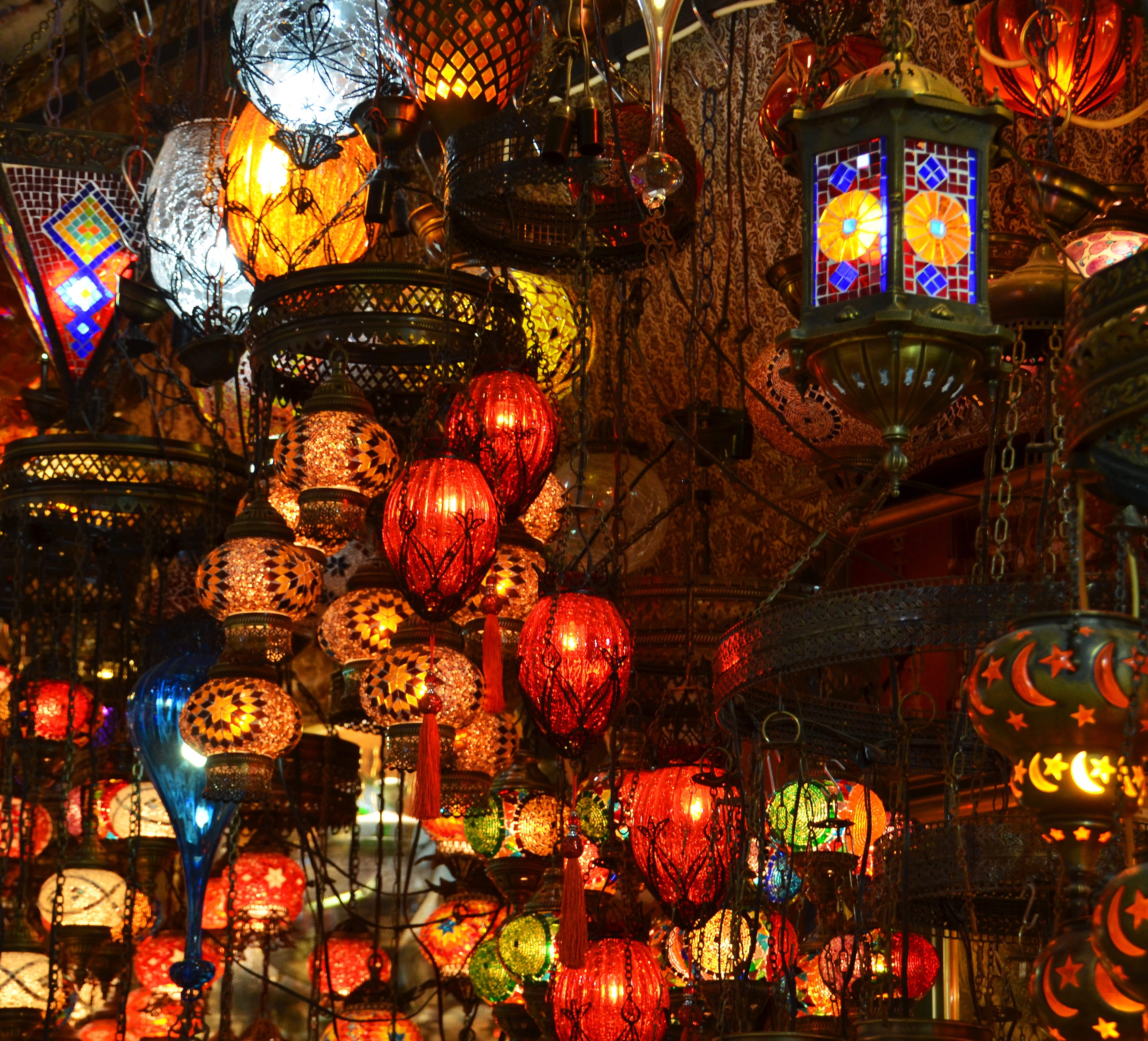 celebration, lighting equipment, bazar, indoors, multi colored, pendant, magic lamp, no people, night, lantern, assorted, lights, photo, holiday, large group of objects, HD Wallpaper