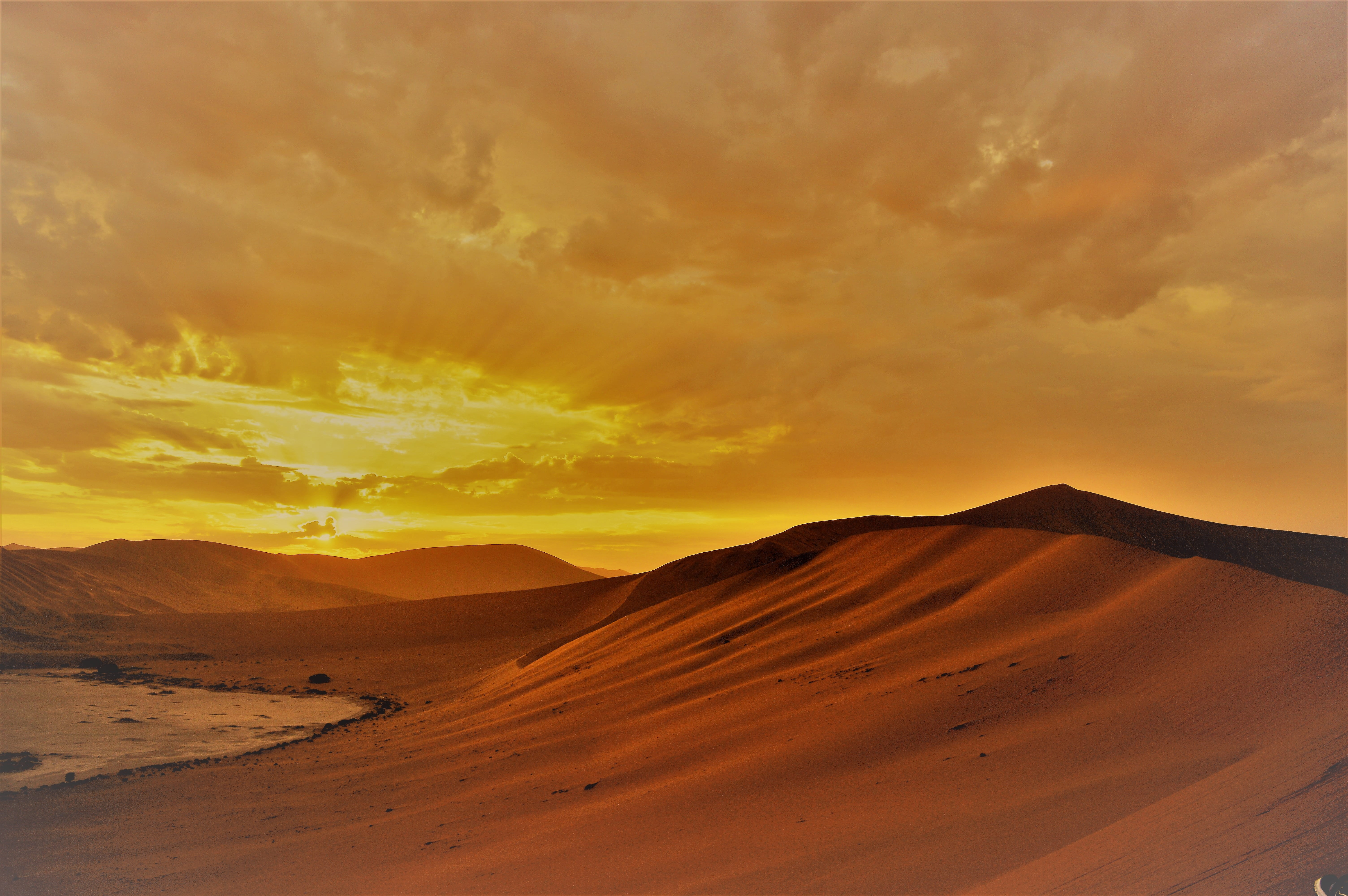 sand dune, sunrise, travel, dunes, sunbeam, nature, outdoors, golden, scenics, morgenstimmung, mountain, land, beauty in nature, reddish, environment, semi-arid, HD Wallpaper