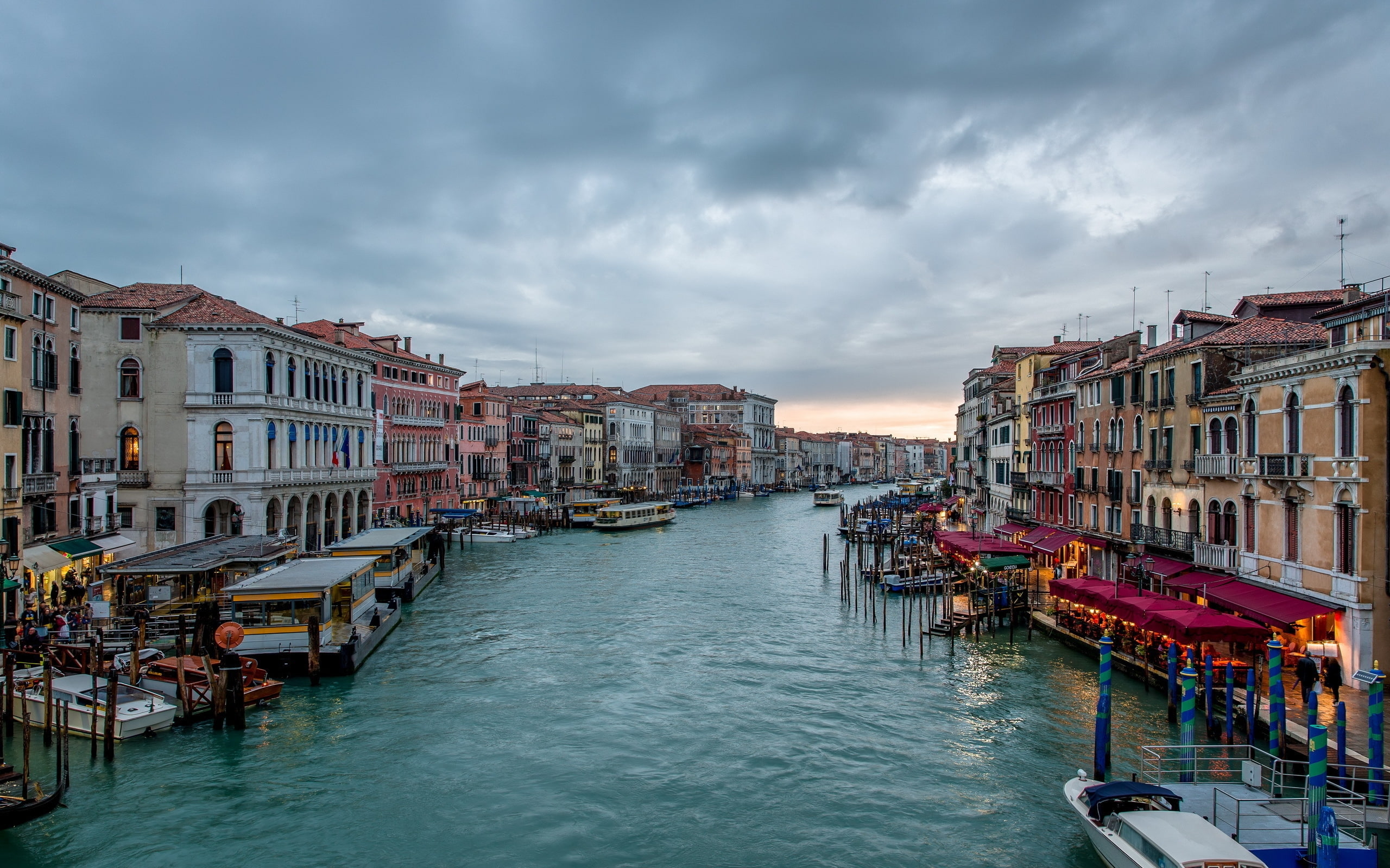boats, cloudy, venice, condole, 2K, day, HD Wallpaper