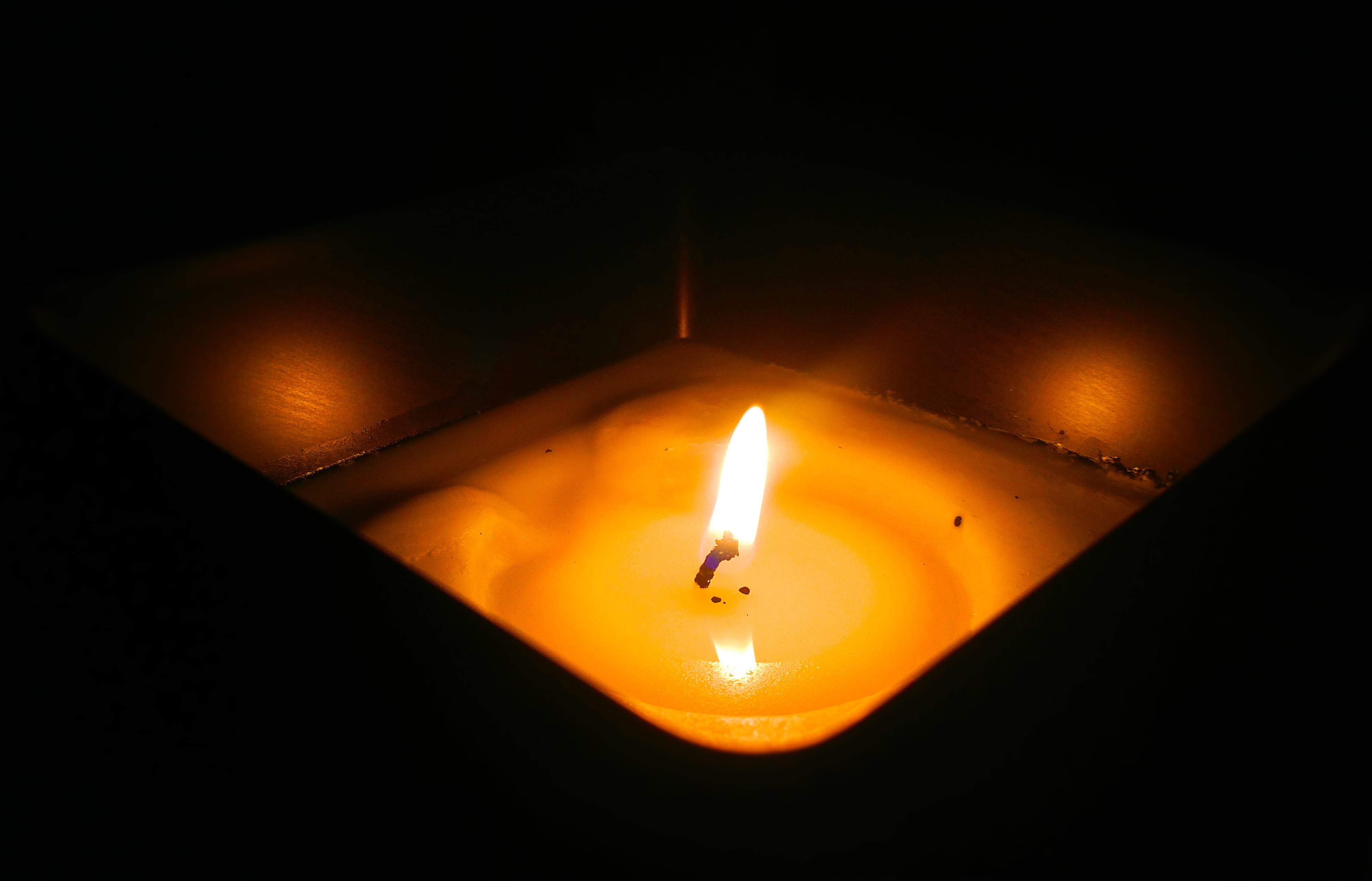 Burning, romantic, 4K, bright, inspiration, inspirational, religion, glowing, single object, high angle view, light, loneliness, spiritual, heat - Temperature, HD Wallpaper