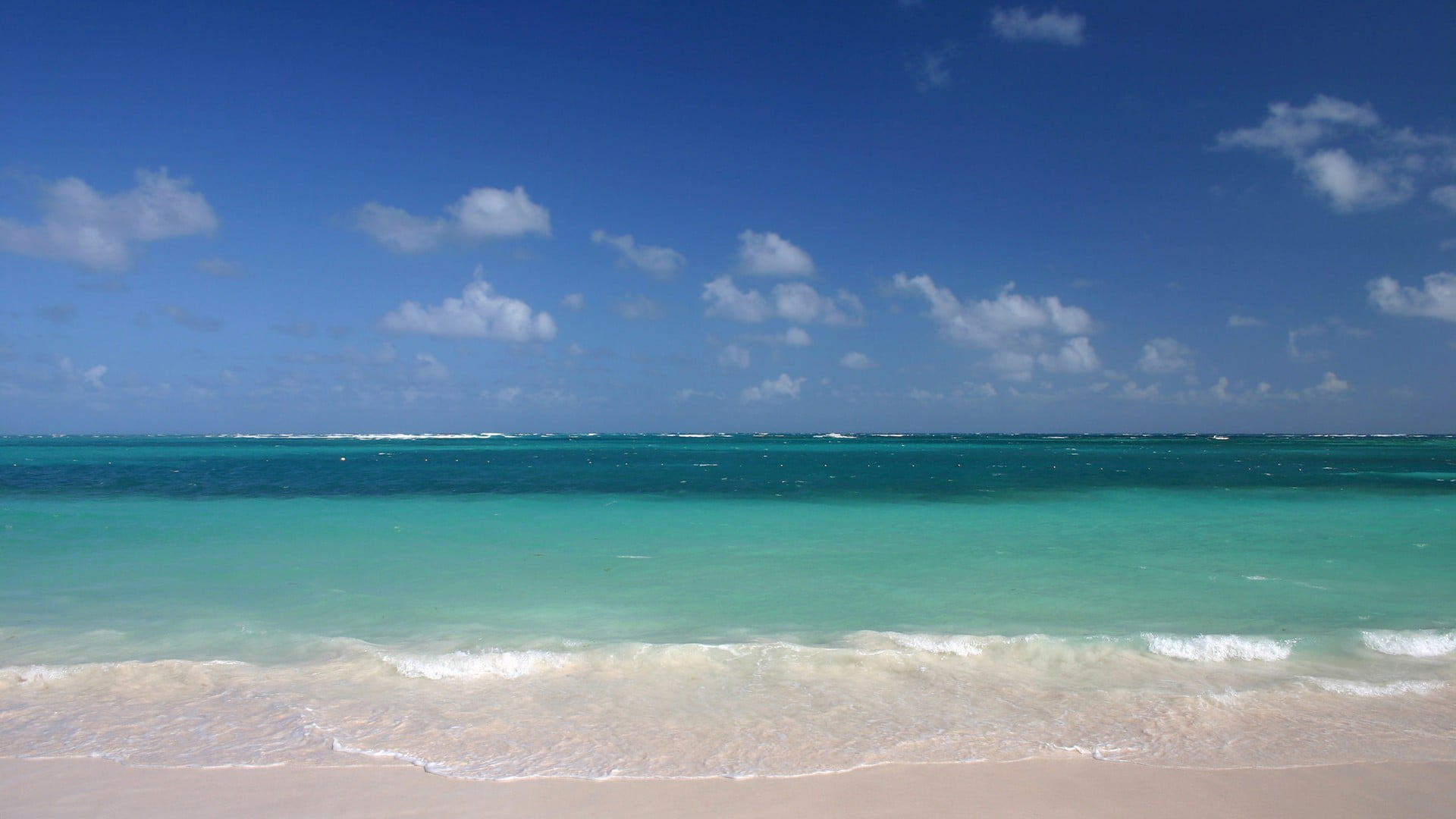 tranquil scene, water, day, tranquility, waves, non-urban scene, horizon, outdoors, beauty in nature, beach, no people, shoreline, turquoise colored, scenics - nature, HD Wallpaper