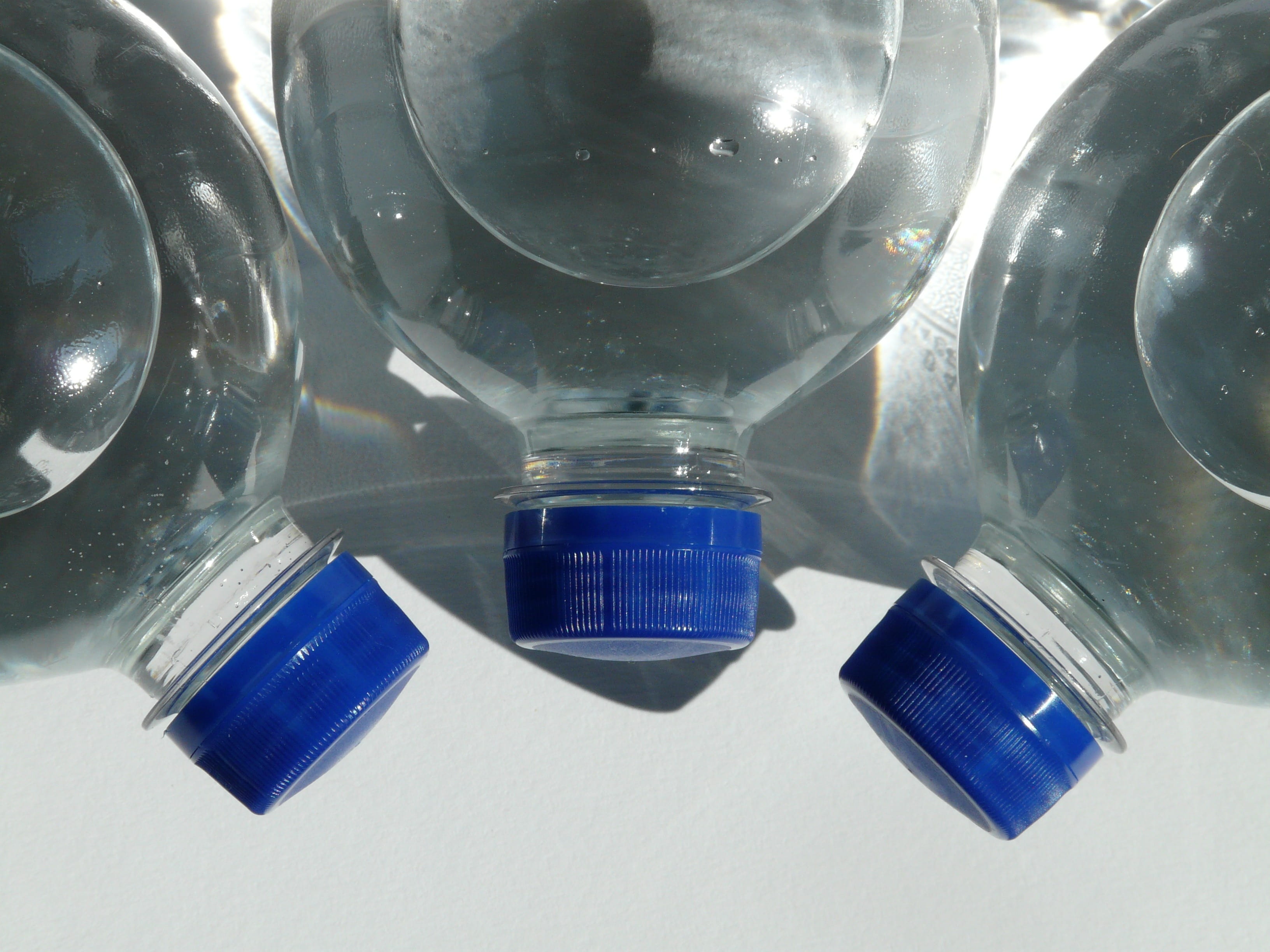 mineral water, nature, capping, lid, studio shot, screw cap, bubble, technology, science, no people, household equipment, refreshment, drink, 2K, research, HD Wallpaper