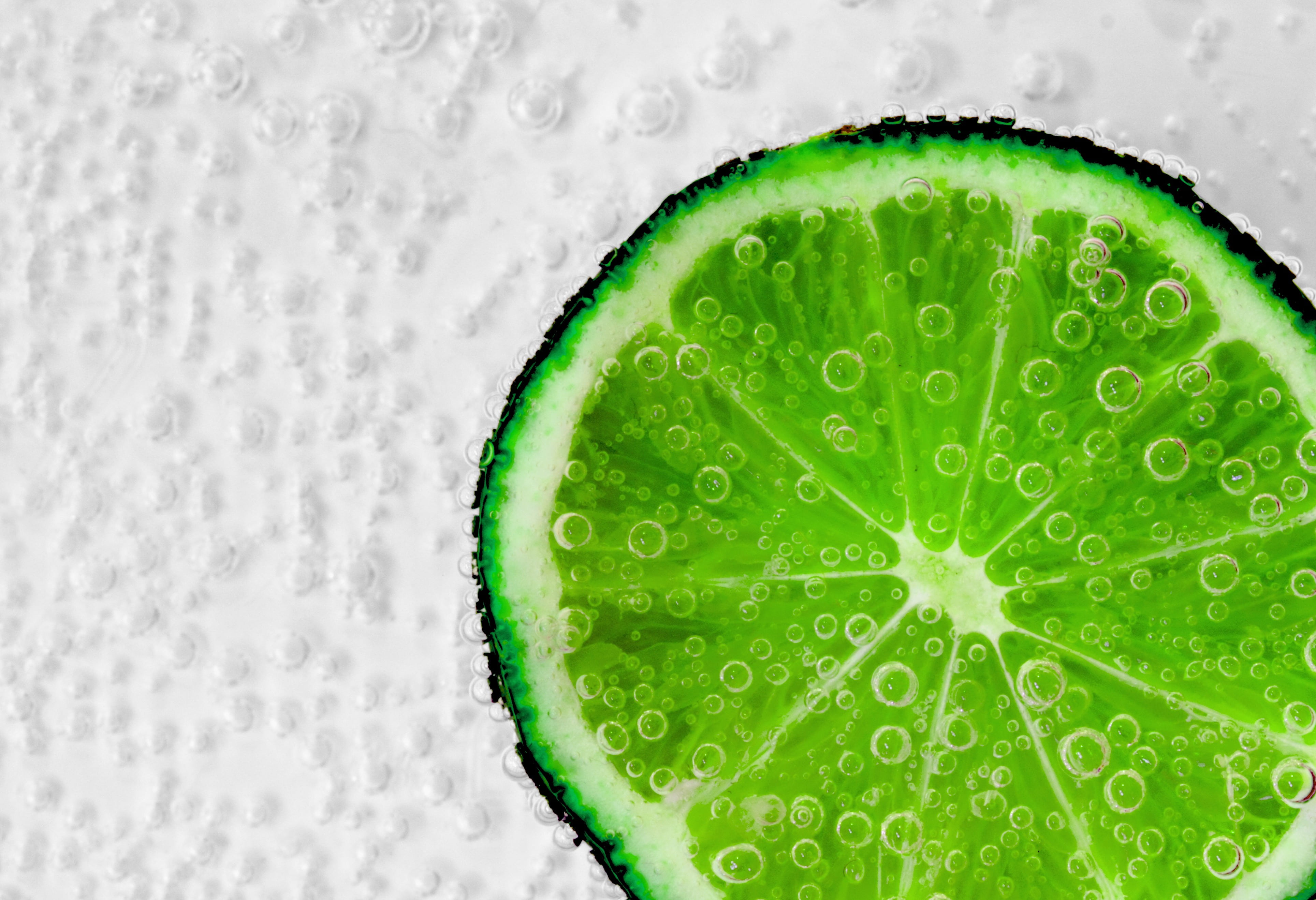 diet, studio shot, balance, citrus, healthy, bubble, limes, citrus Fruit, breakfast, glass, no people, food and drink, kitchen, organic, wet, bubbles, acidic, HD Wallpaper