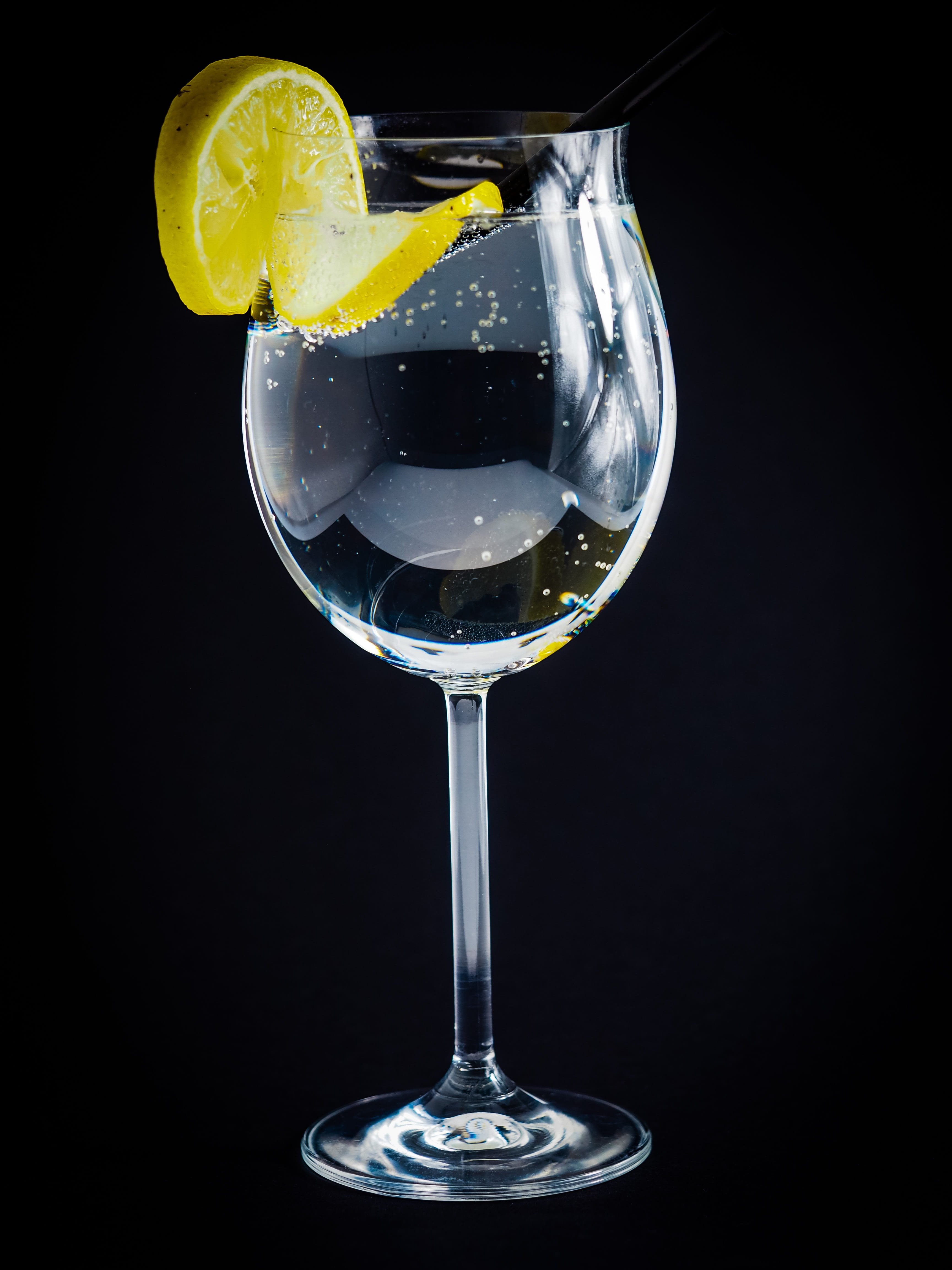 refreshment, citrus fruit, still life, water, mineral water, drinking glass, glass, water bubbles, alcohol, food and drink, no people, indoors, transparent, Phone HD Wallpaper