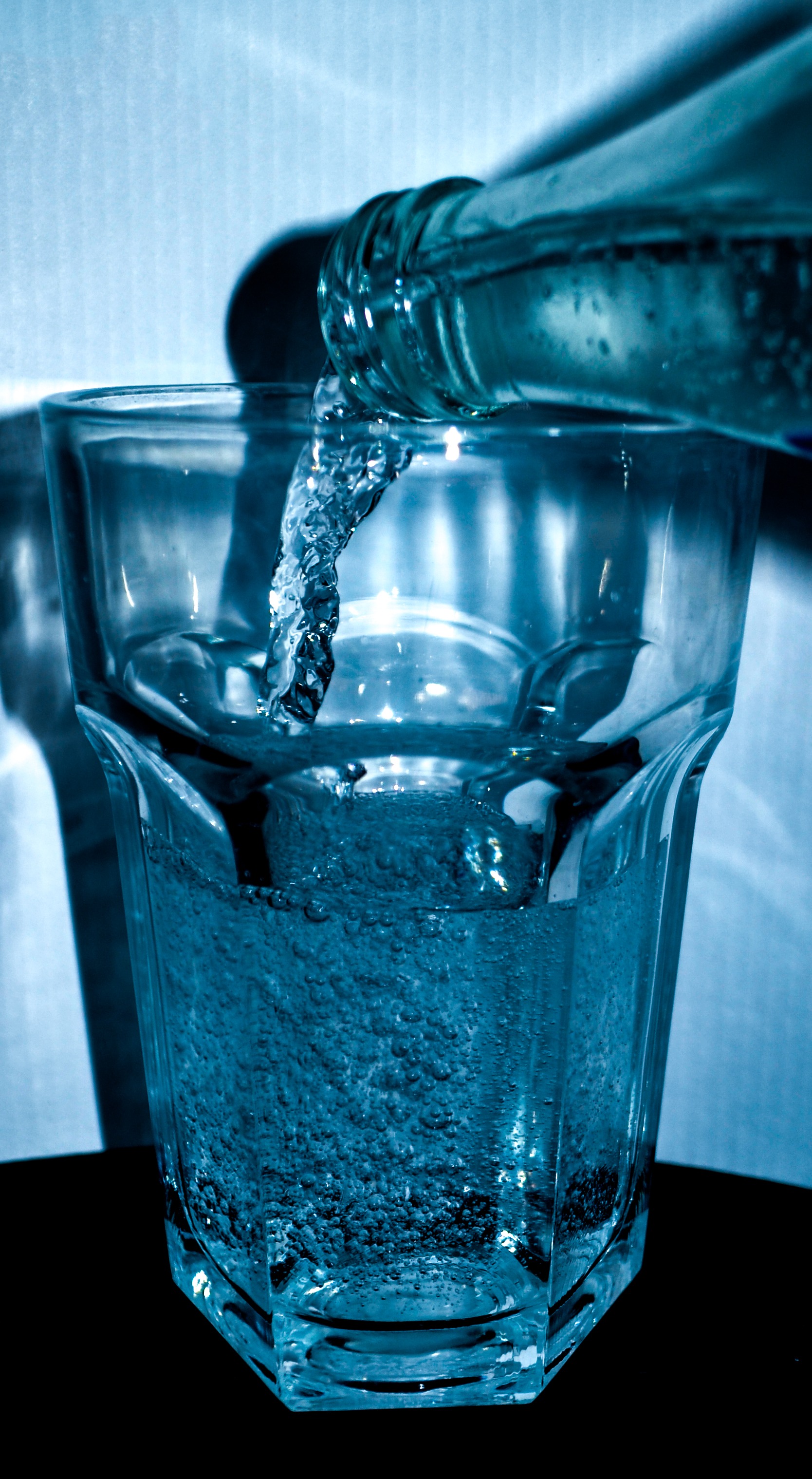 blue, indoors, transparent, clear, no people, purity, freshness, carbonic acid, food and drink, steel, pouring, 2K, metal, household equipment, drinking, Phone HD Wallpaper