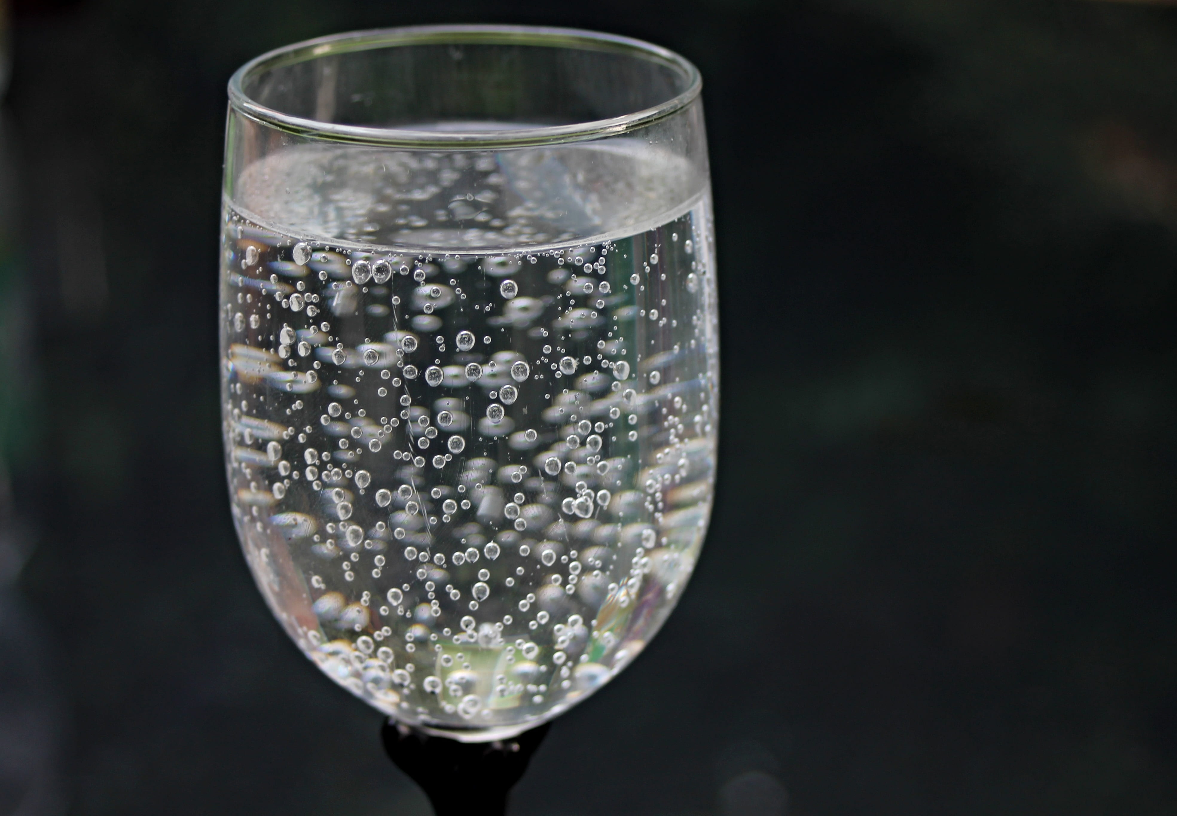 4K, cooling, freshness, close-up, water, drinking water, mineral water, nature, transparent, focus on foreground, filled, household equipment, food and drink, HD Wallpaper