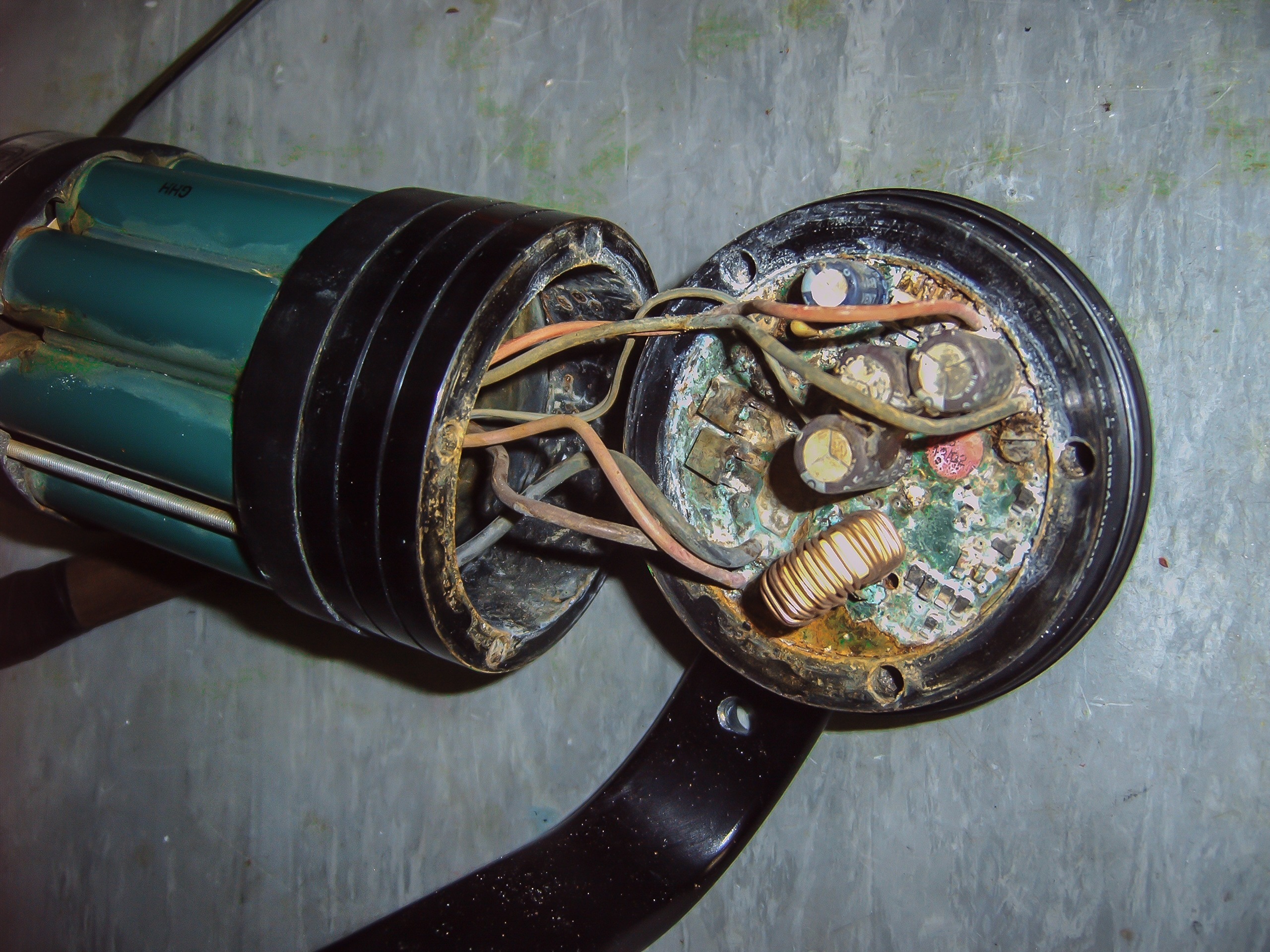 electronics, transportation, ic, resistance, circuit, board, no people, battery acid, condenser, table, electric circuit, short circuit, old, container, HD Wallpaper