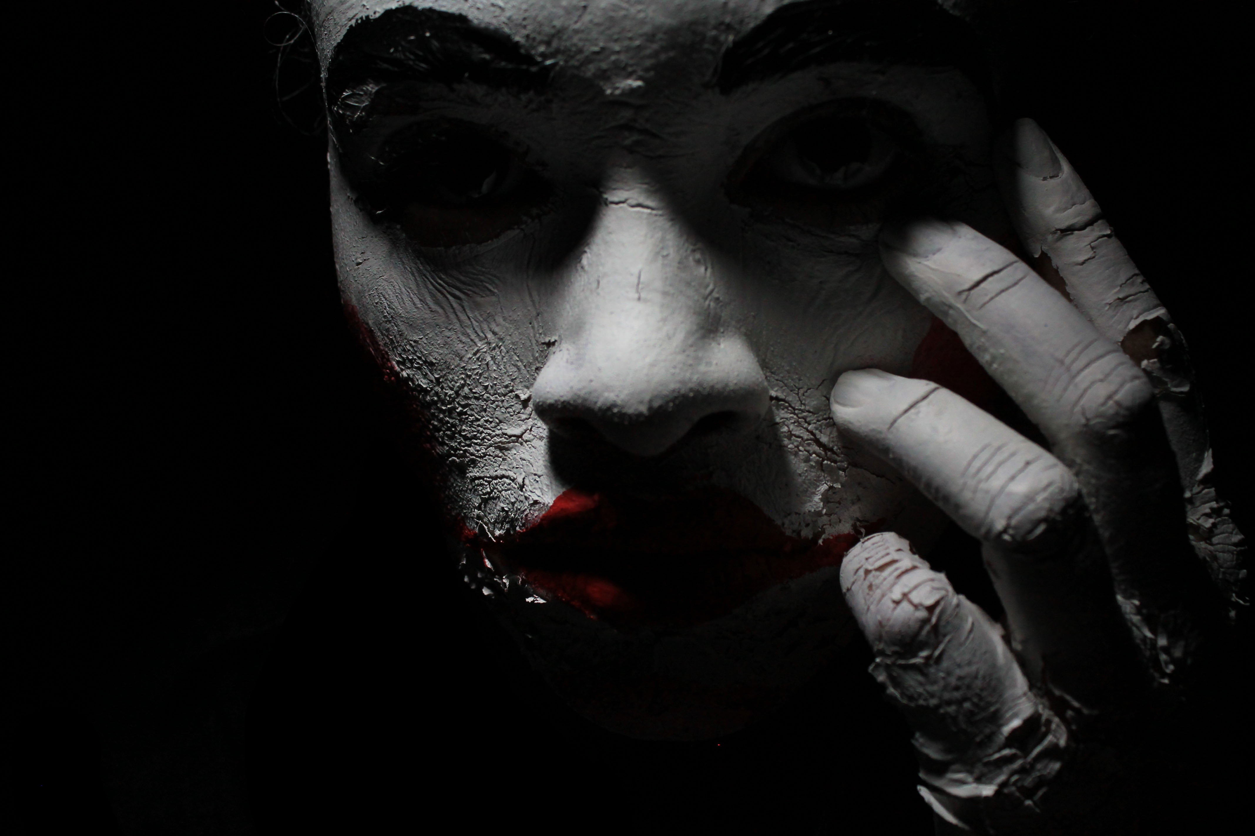 studio shot, blood, bad, s, 4K, hand, human Face, spooky, character, all-in-one, fun, adult, body part, headshot, horror, color, man, human body part, HD Wallpaper